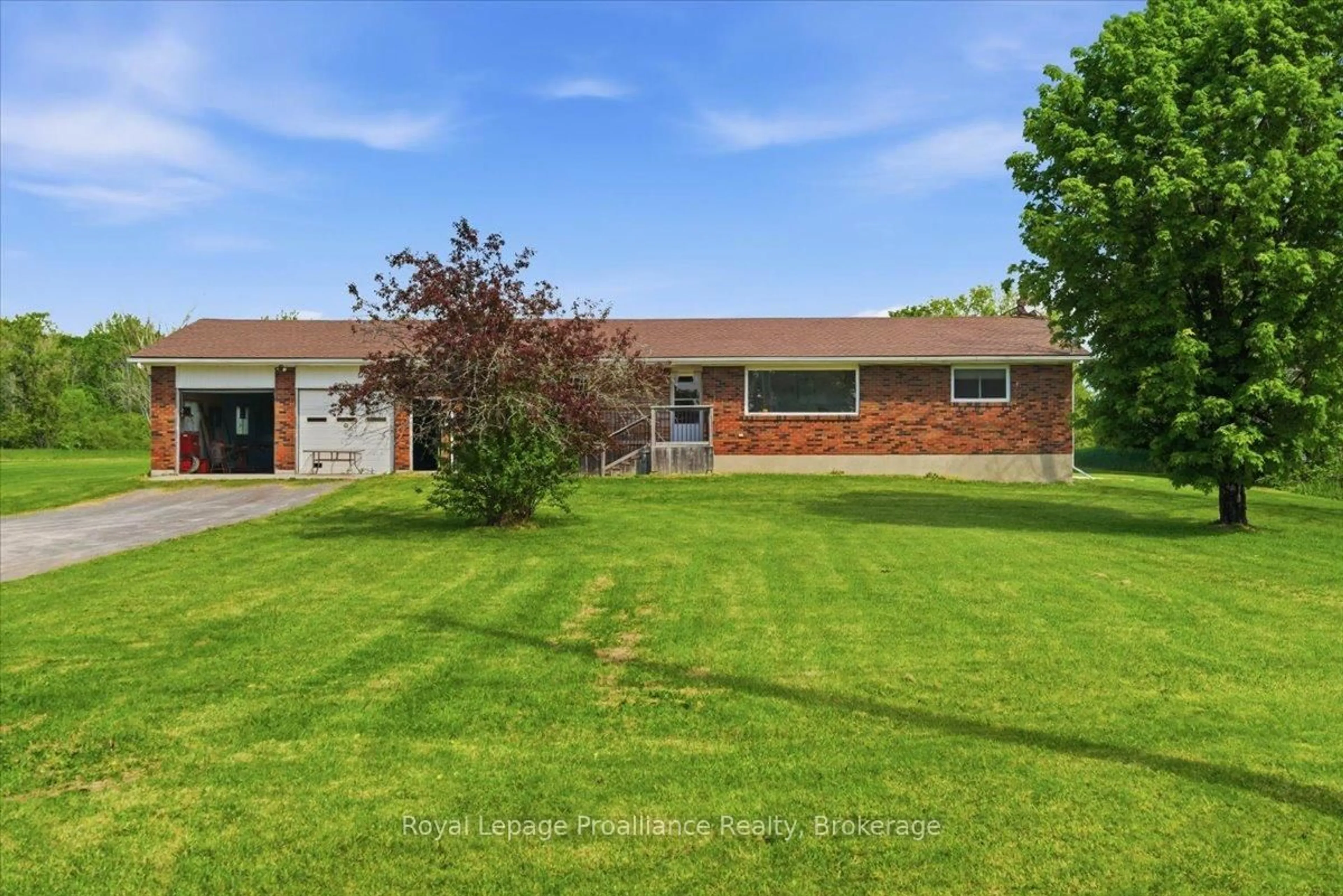 A pic from outside/outdoor area/front of a property/back of a property/a pic from drone, unknown for 1063 Casey Rd, Belleville Ontario K8N 4Z6