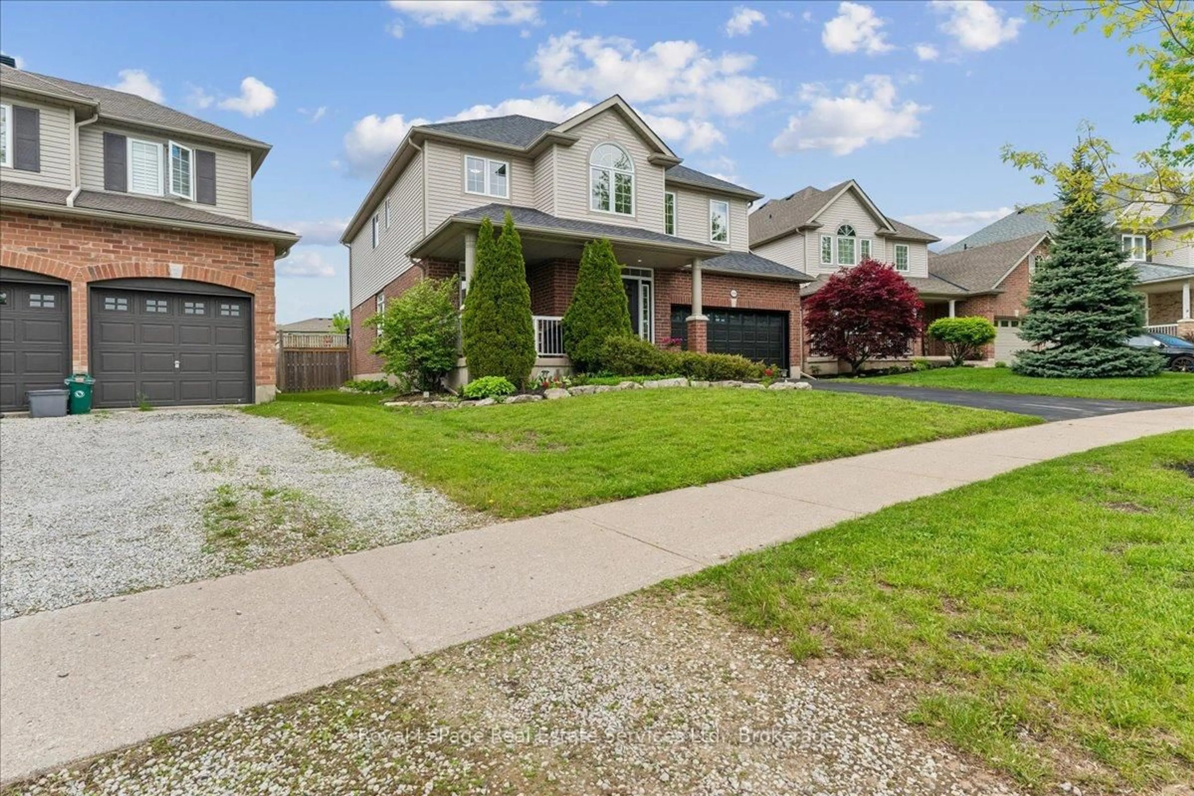 A pic from outside/outdoor area/front of a property/back of a property/a pic from drone, street for 160 May St, Guelph/Eramosa Ontario N0B 2K0