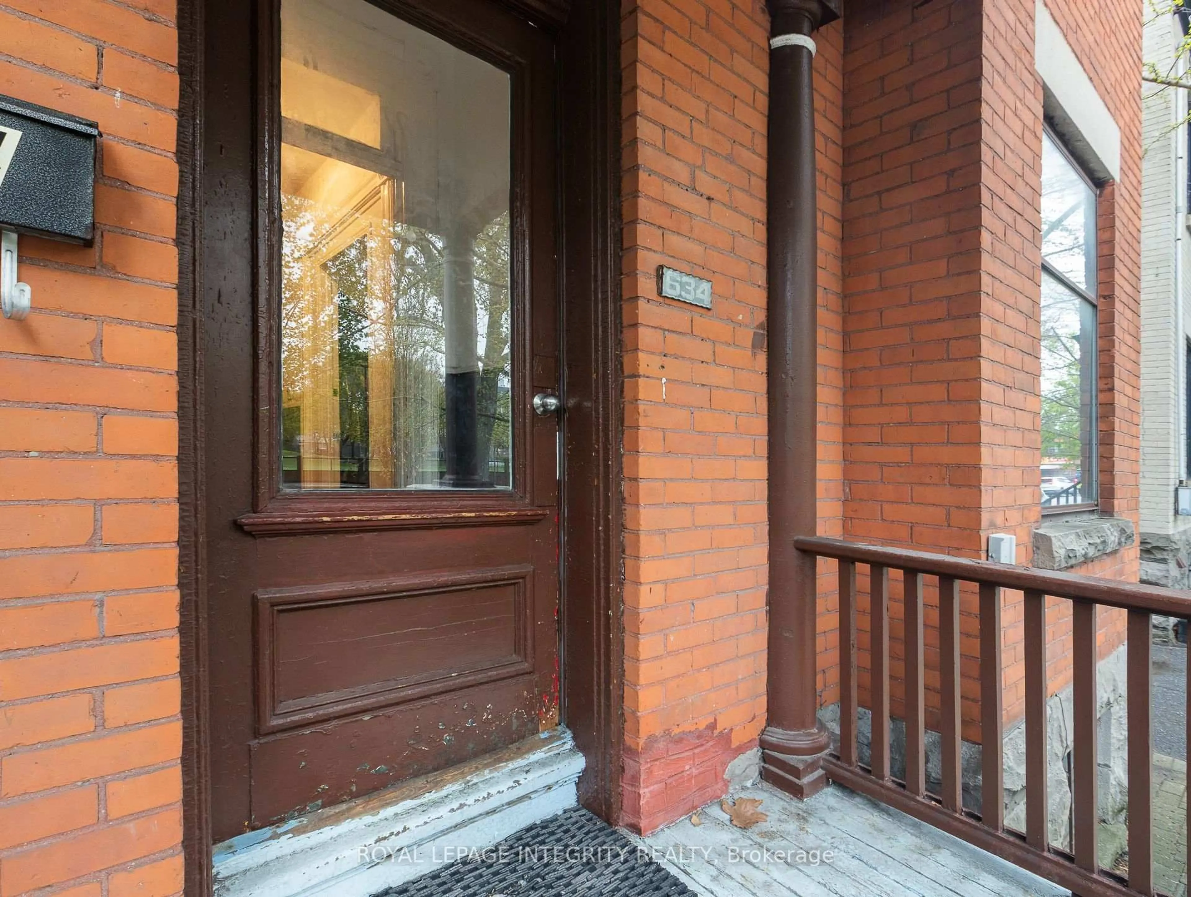 Unknown for 634 GLADSTONE Ave, Ottawa Ontario K1R 5P4
