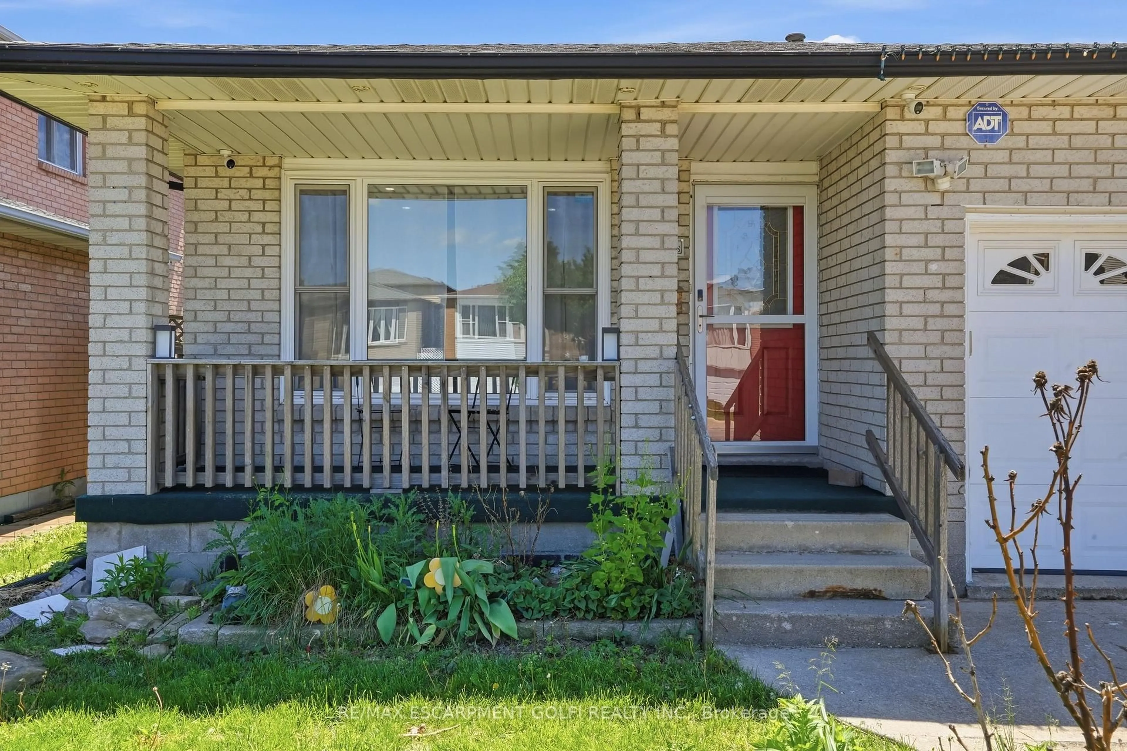 Unknown for 391 East 24th St, Hamilton Ontario L8V 4X3