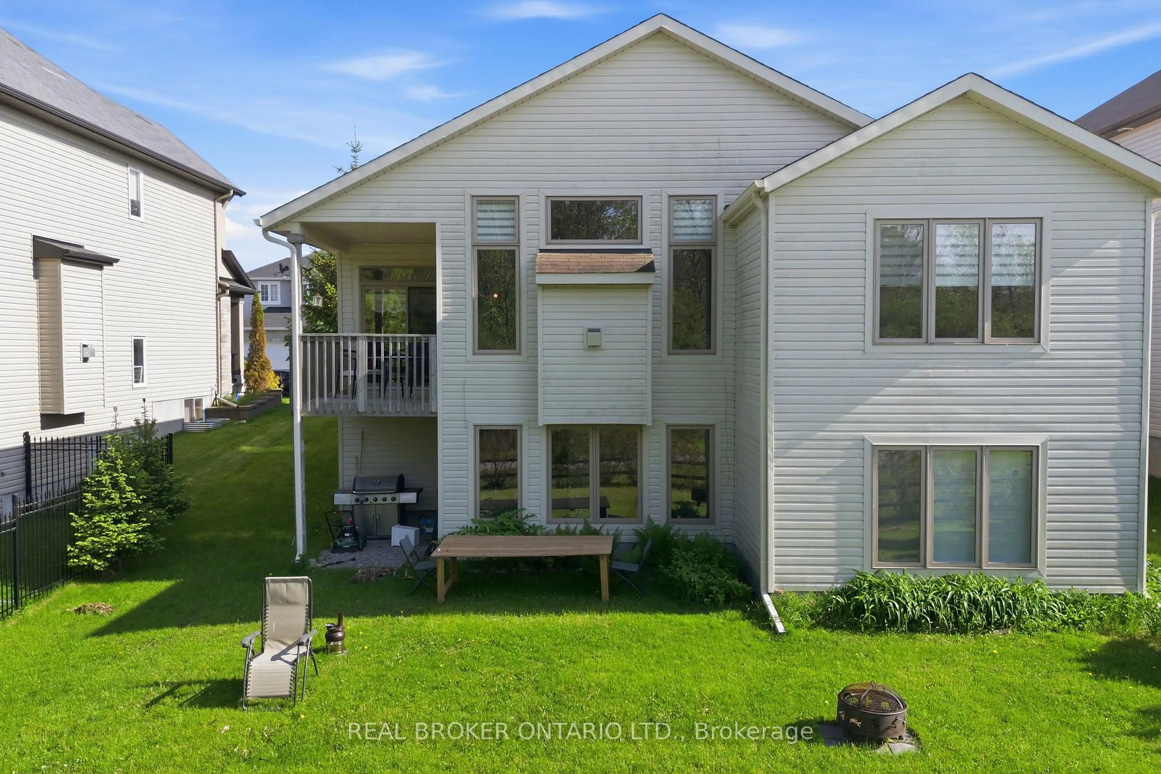 A pic from outside/outdoor area/front of a property/back of a property/a pic from drone, unknown for 51 Waterside Dr, Carleton Place Ontario K7C 0B1