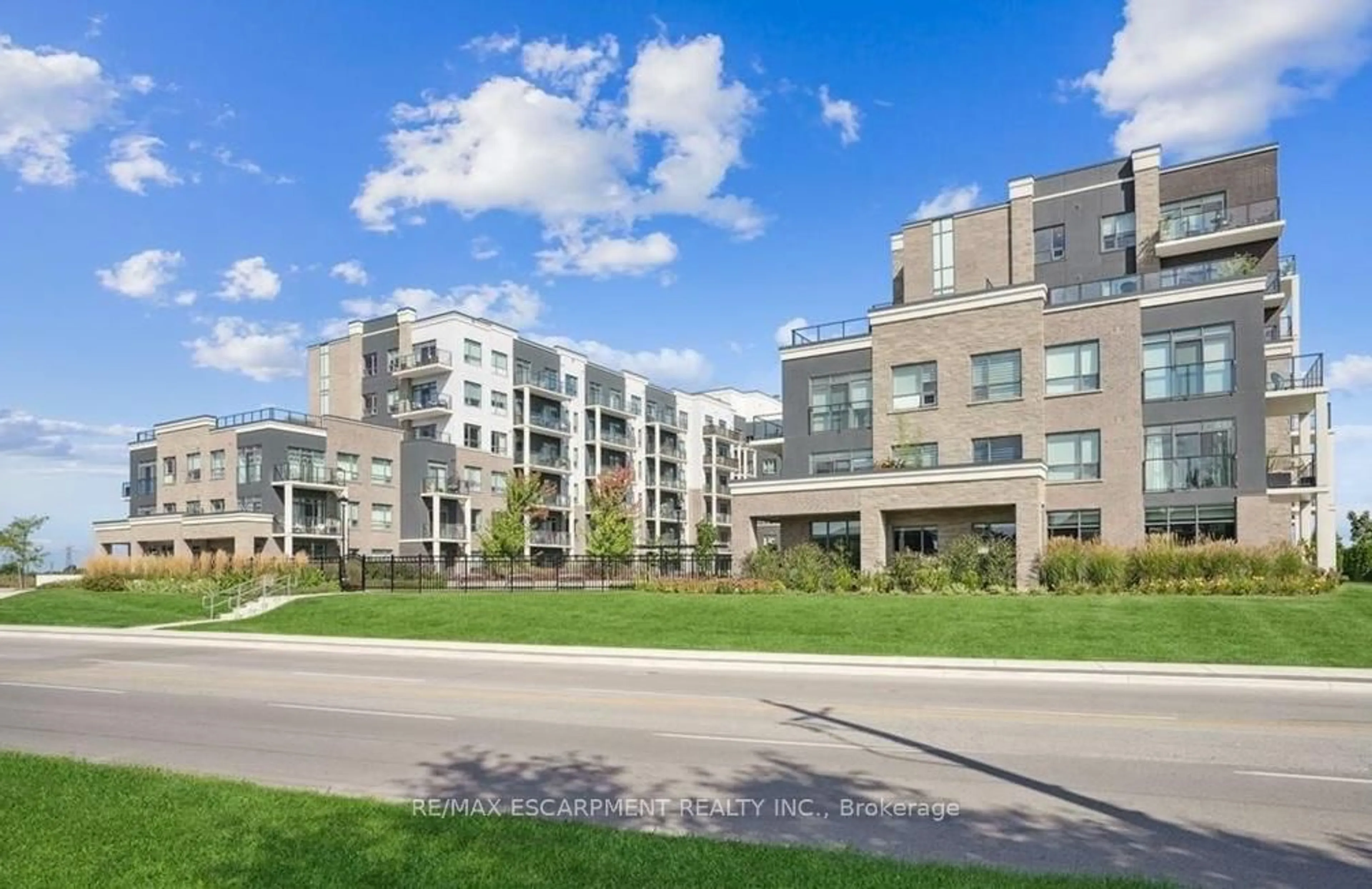 Unknown for 5055 Greenlane Rd #340, Lincoln Ontario L3J 2J3