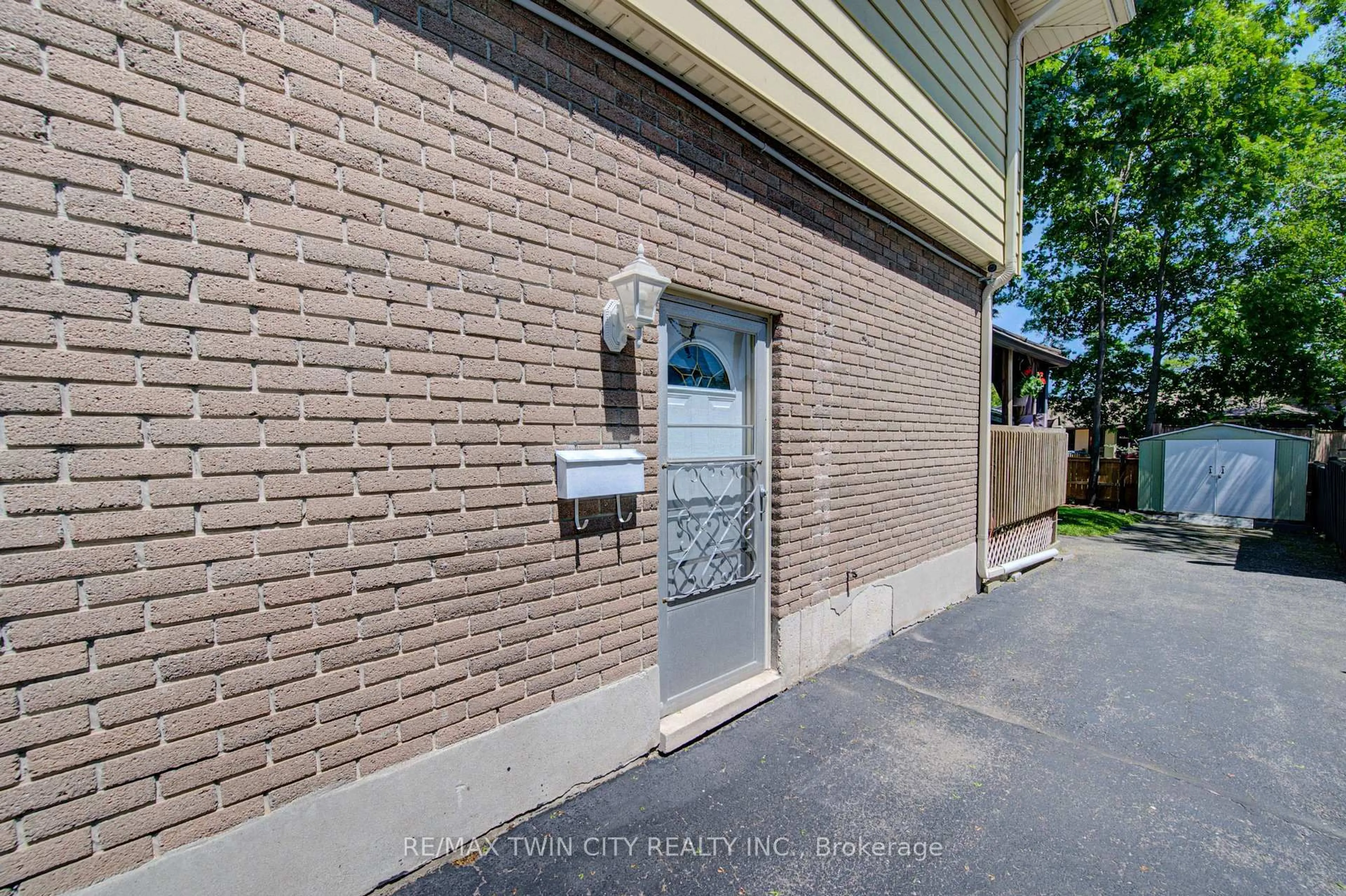 Unknown for 432 Lee Ave #A, Waterloo Ontario N2K 2L7