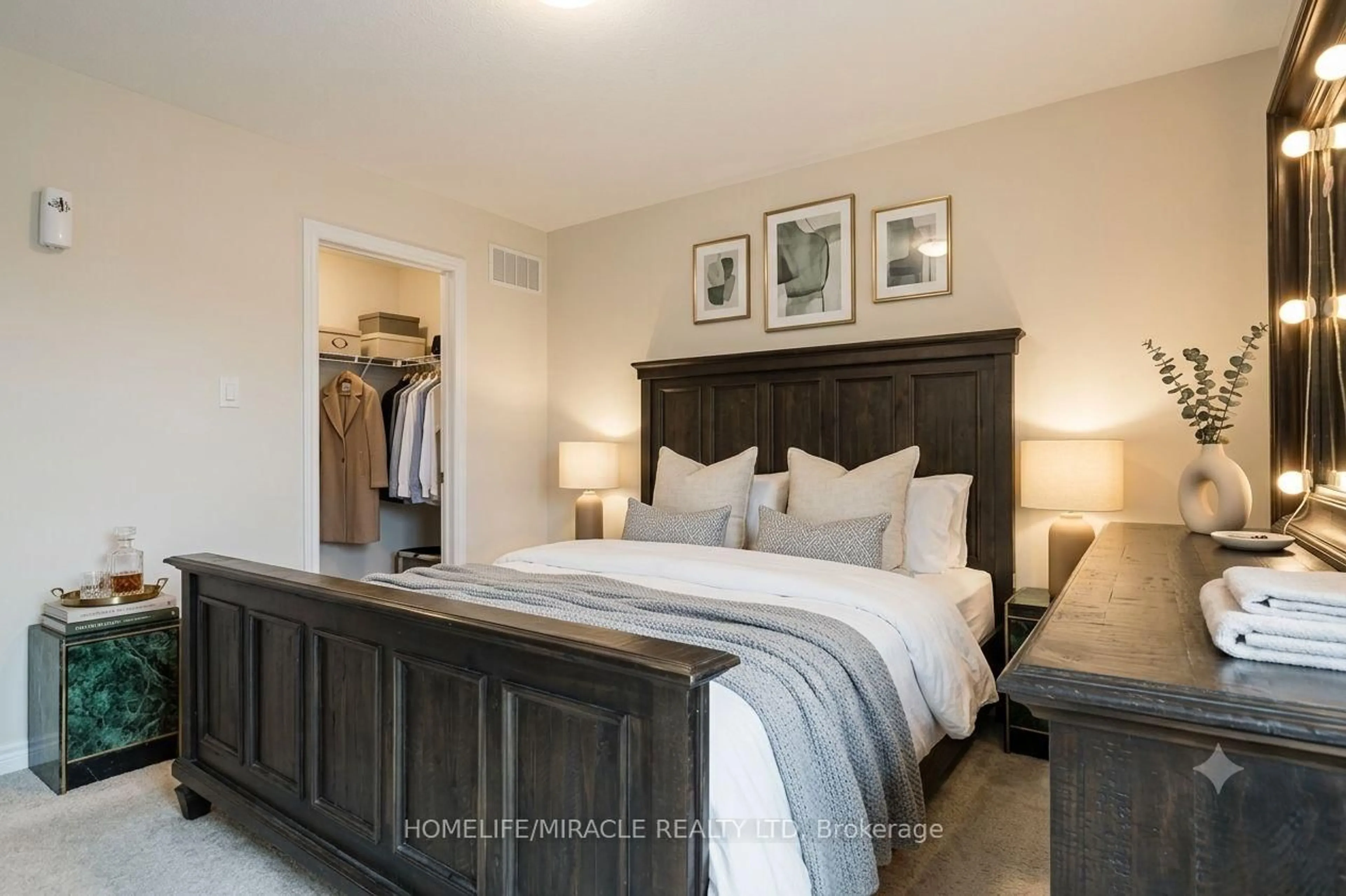 Bedroom with bed, unknown for 10 Birmingham Dr #92, Cambridge Ontario N1R 0C6