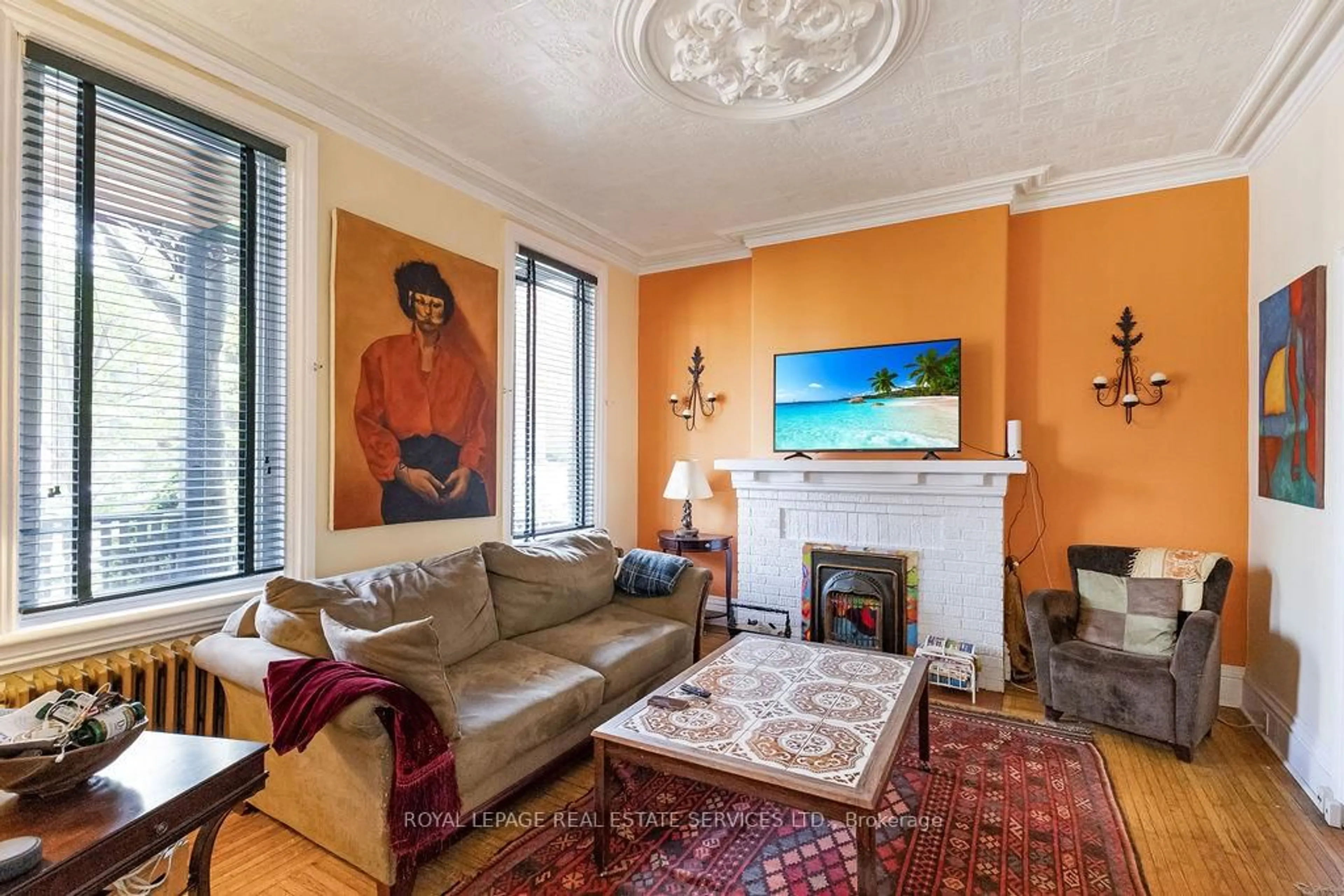 Living room with furniture, unknown for 100 Wentworth St, Hamilton Ontario L8N 2Y9