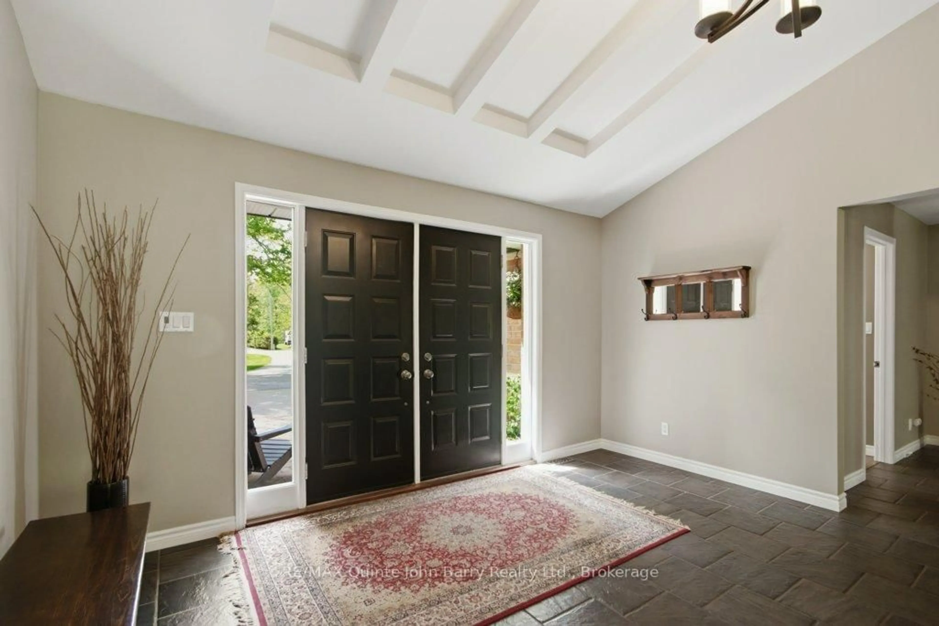 Indoor entryway for 256 Colonial Dr, Quinte West Ontario K8V 0M9