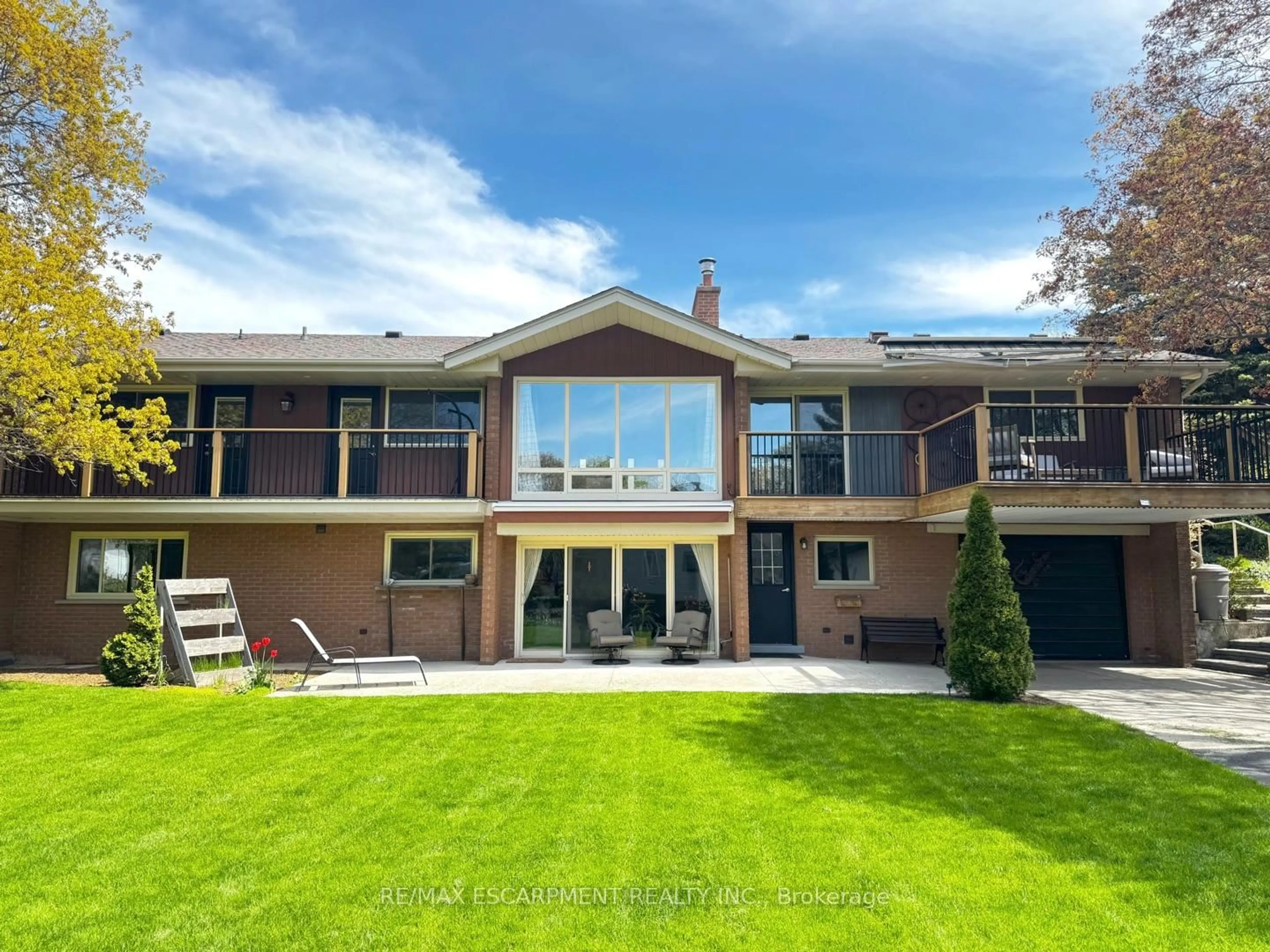 Unknown for 81 Thomson Dr, Hamilton Ontario L8B 0G5