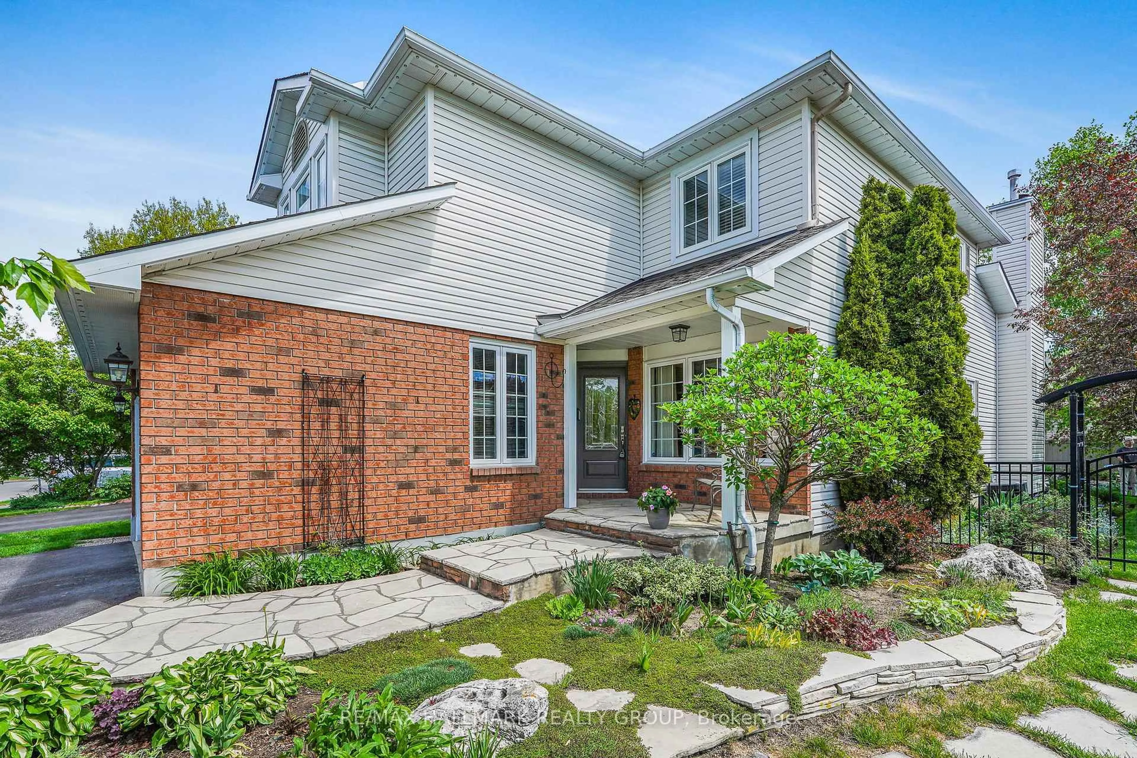 Home with brick exterior material, street for 578 TOURELLE Dr, Ottawa Ontario K4A 3H6