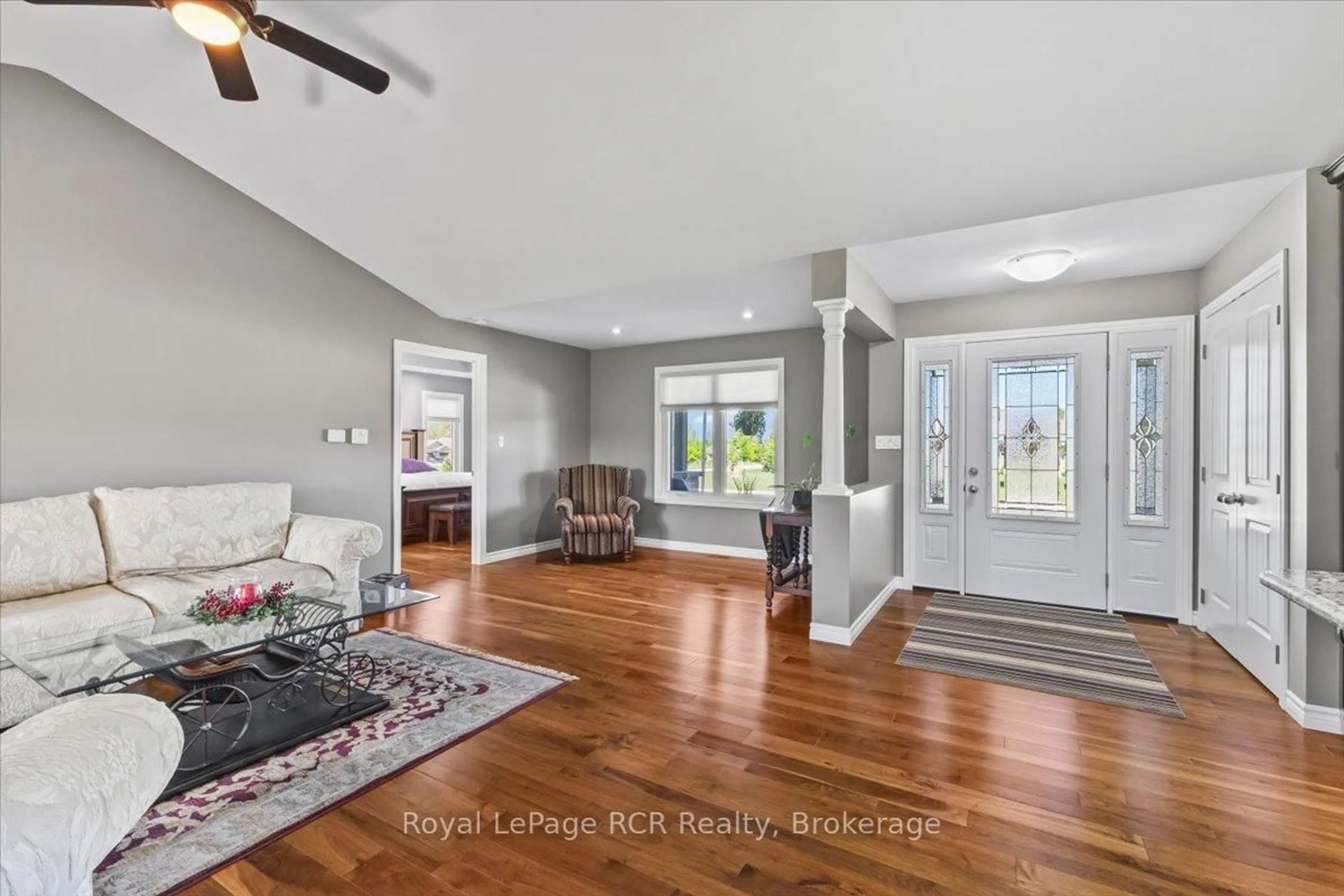 Indoor entryway for 108 Marshall Hts, West Grey Ontario N0G 1R0