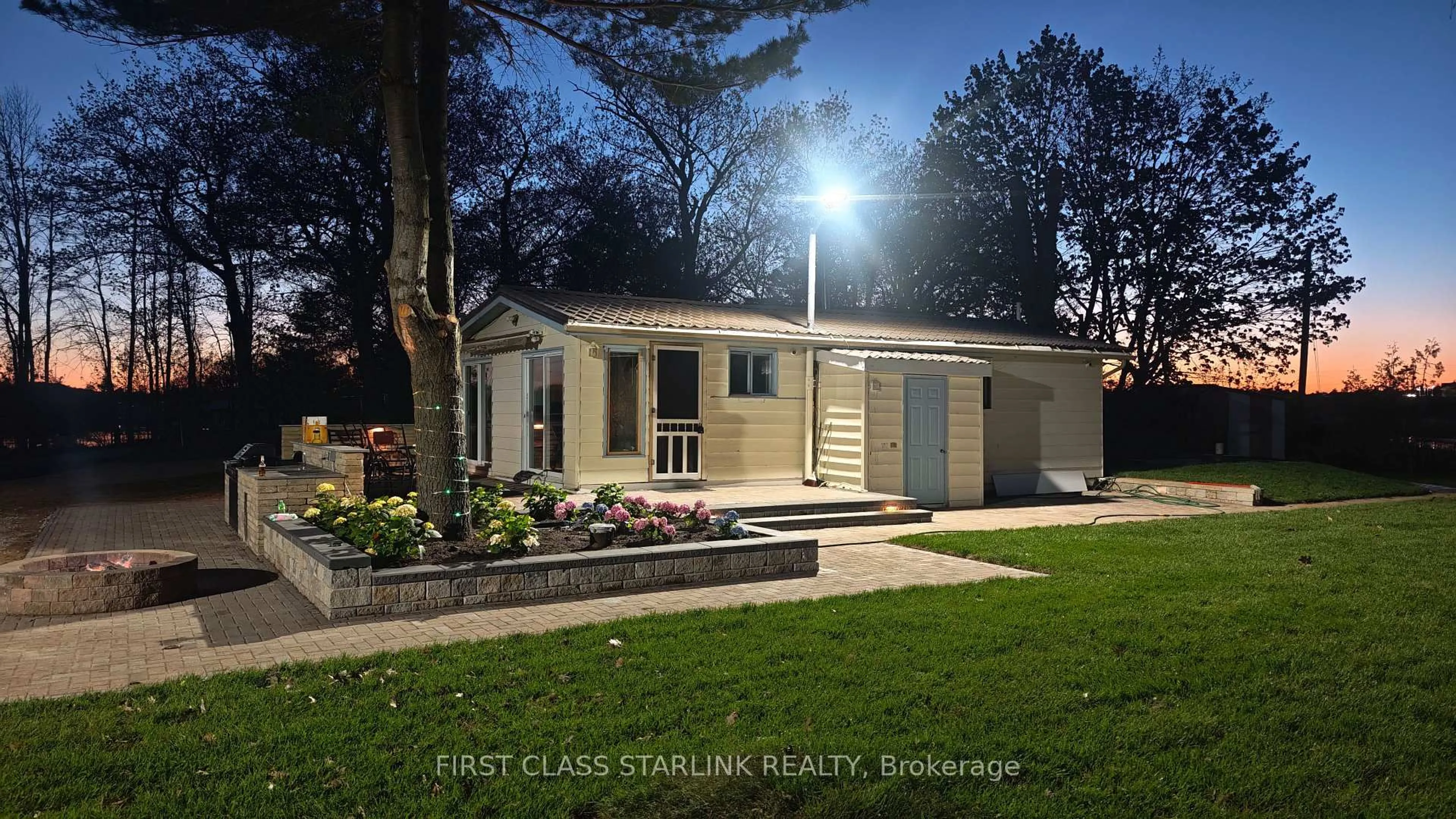 Home with vinyl exterior material, street for 154 OAK BAY Rd, Georgian Bay Ontario L0K 1S0