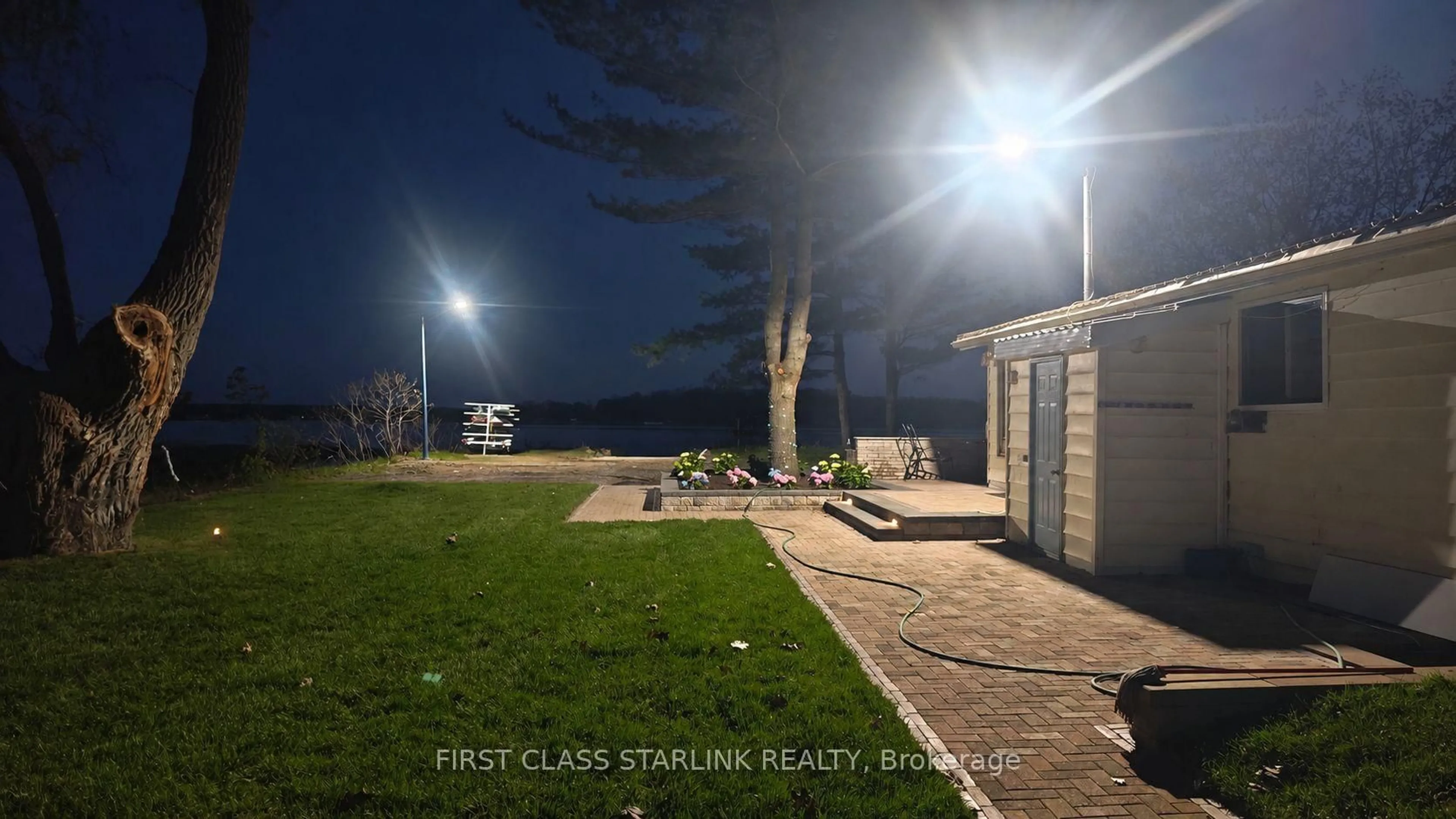 Patio, unknown for 154 OAK BAY Rd, Georgian Bay Ontario L0K 1S0