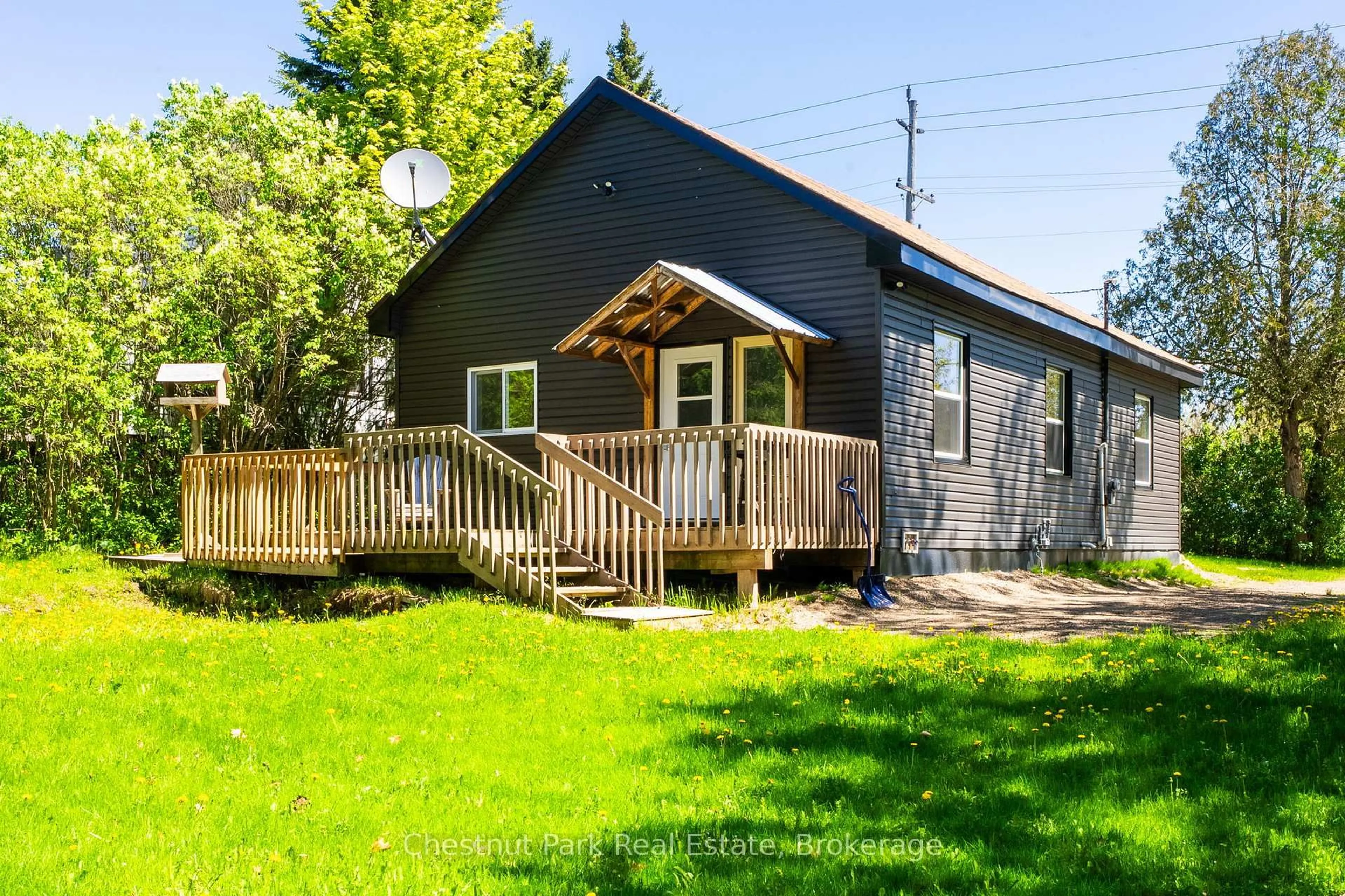 Patio, unknown for 203 Centre St, Burk's Falls Ontario P0A 1C0