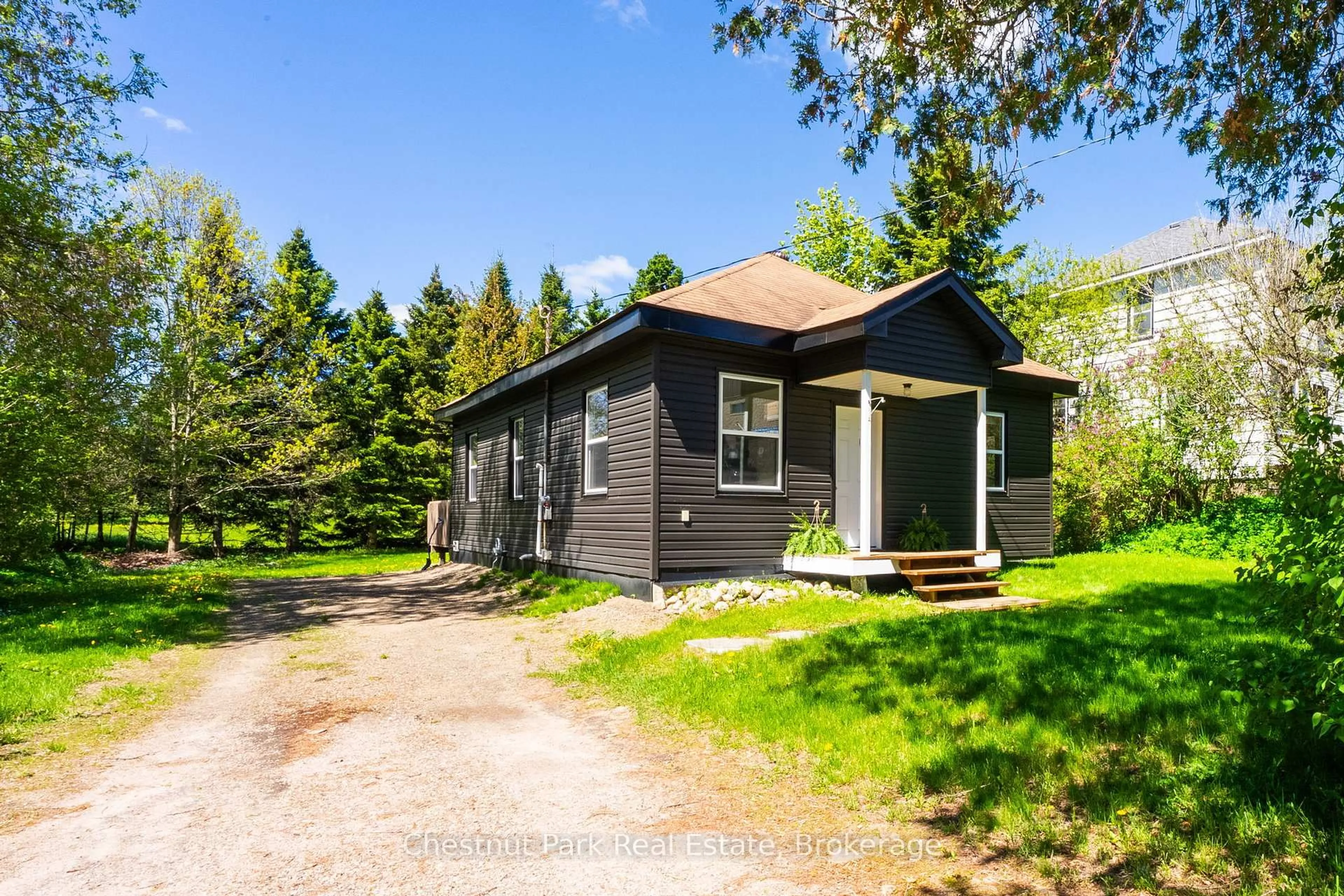 Unknown for 203 Centre St, Burk's Falls Ontario P0A 1C0