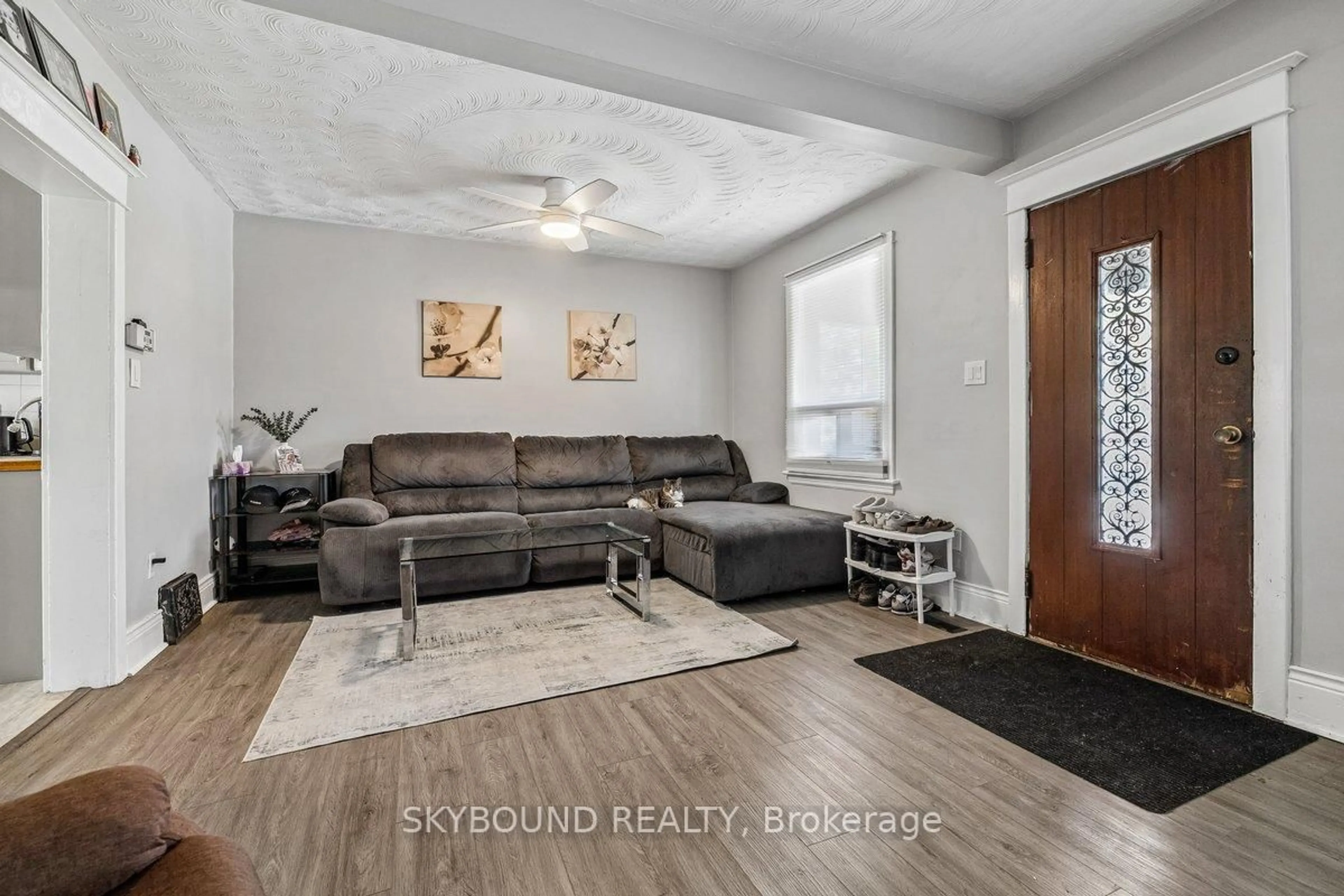 Living room with furniture, unknown for 165 Paling Ave, Hamilton Ontario L8H 5J6