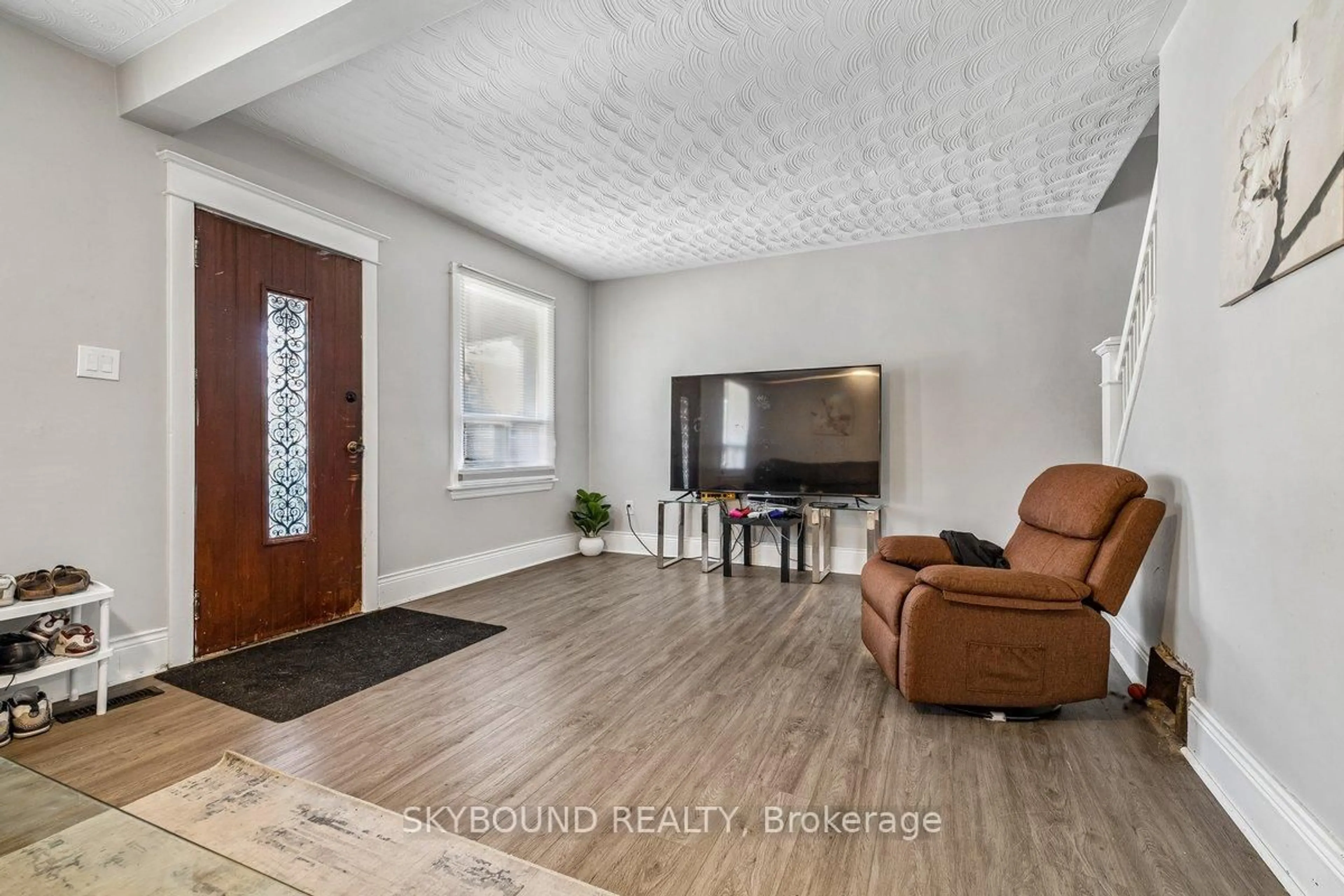 Unknown for 165 Paling Ave, Hamilton Ontario L8H 5J6