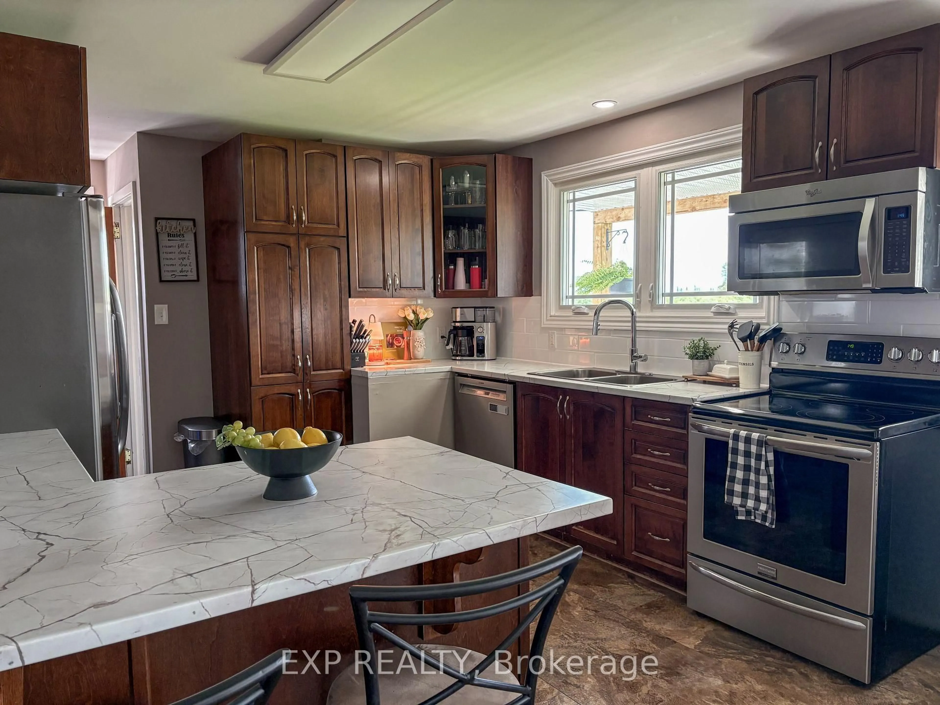 Unknown for 2382 HWY 60 Highway, Renfrew Ontario K7V 3Z6