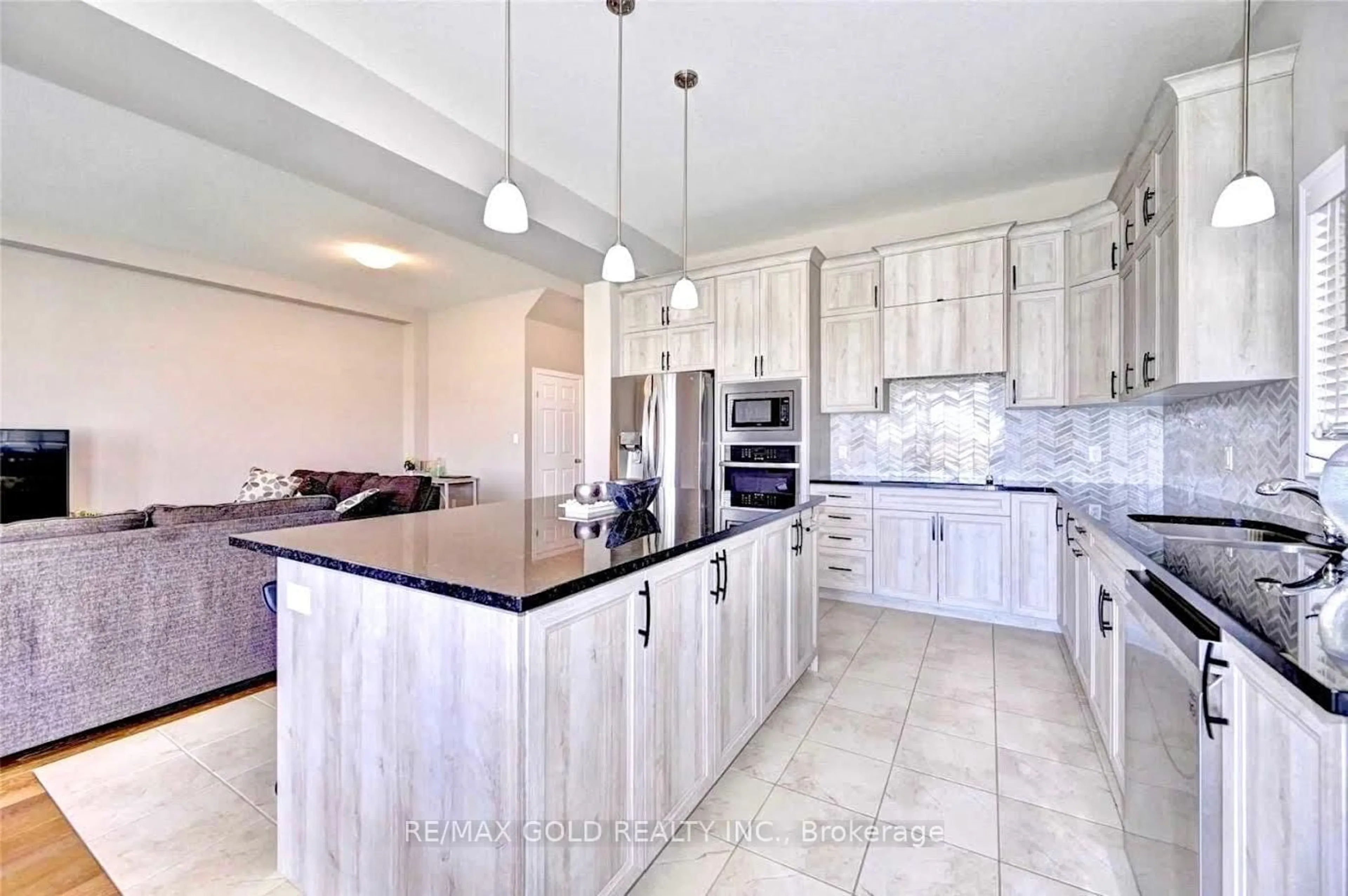 Open concept kitchen, ceramic/tile floor for 105 Arlington Pkwy, Brant Ontario N3L 0G5