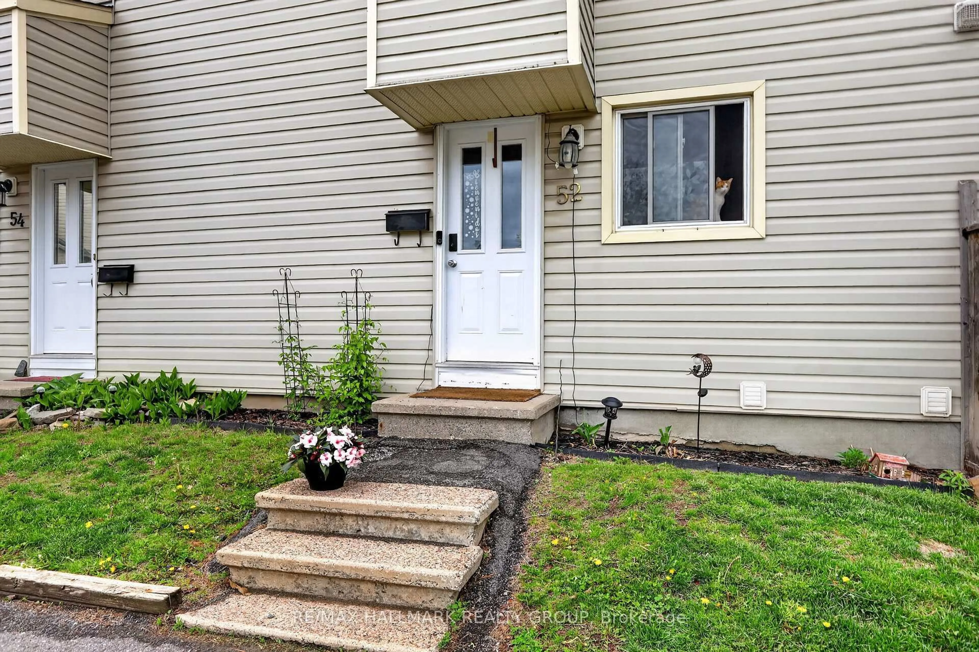 Unknown for 52 Thistledown Crt, Ottawa Ontario K2J 1M9
