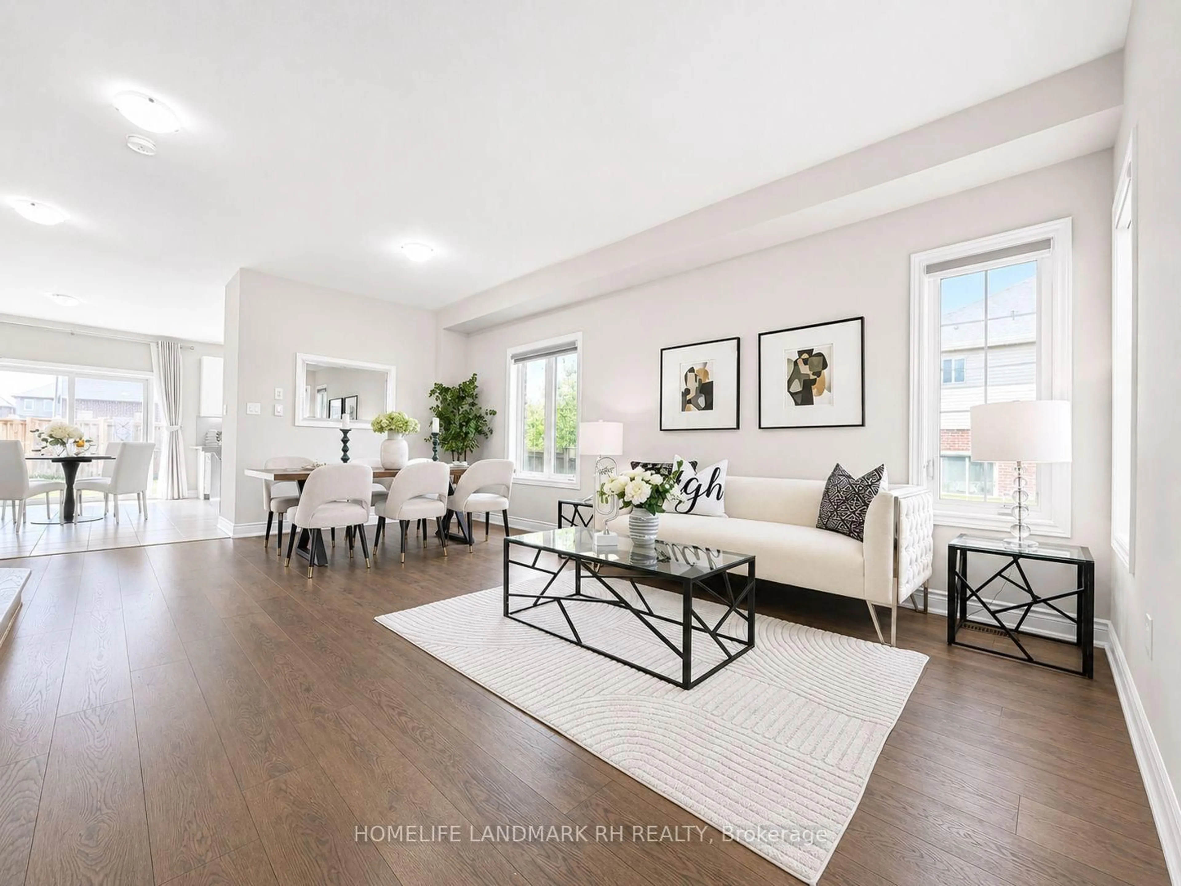 Living room with furniture, unknown for 9 Homestead Way, Thorold Ontario L2V 0B7