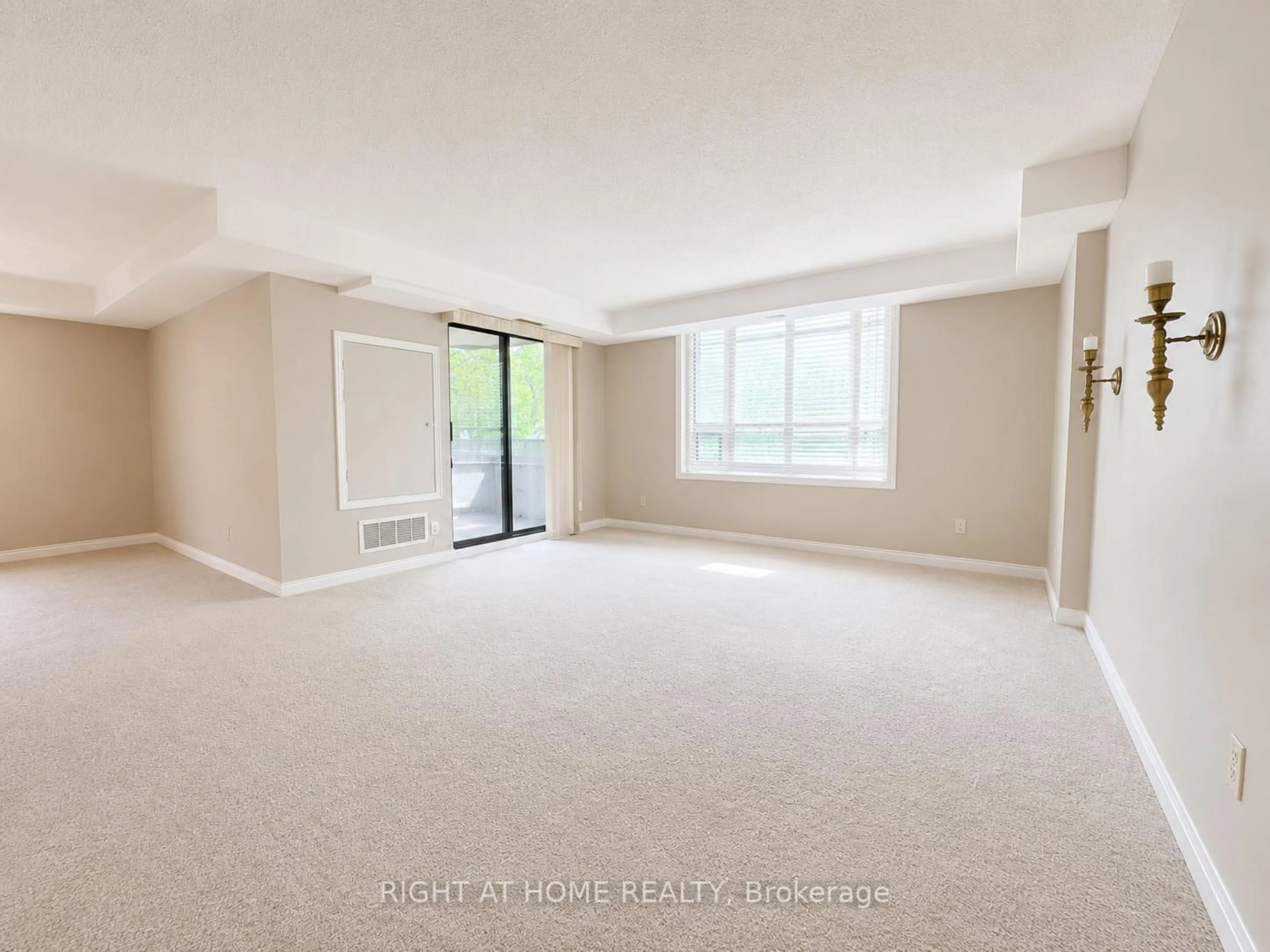 A pic of a room for 6 Village Green Blvd #104, Hamilton Ontario L8G 5B7