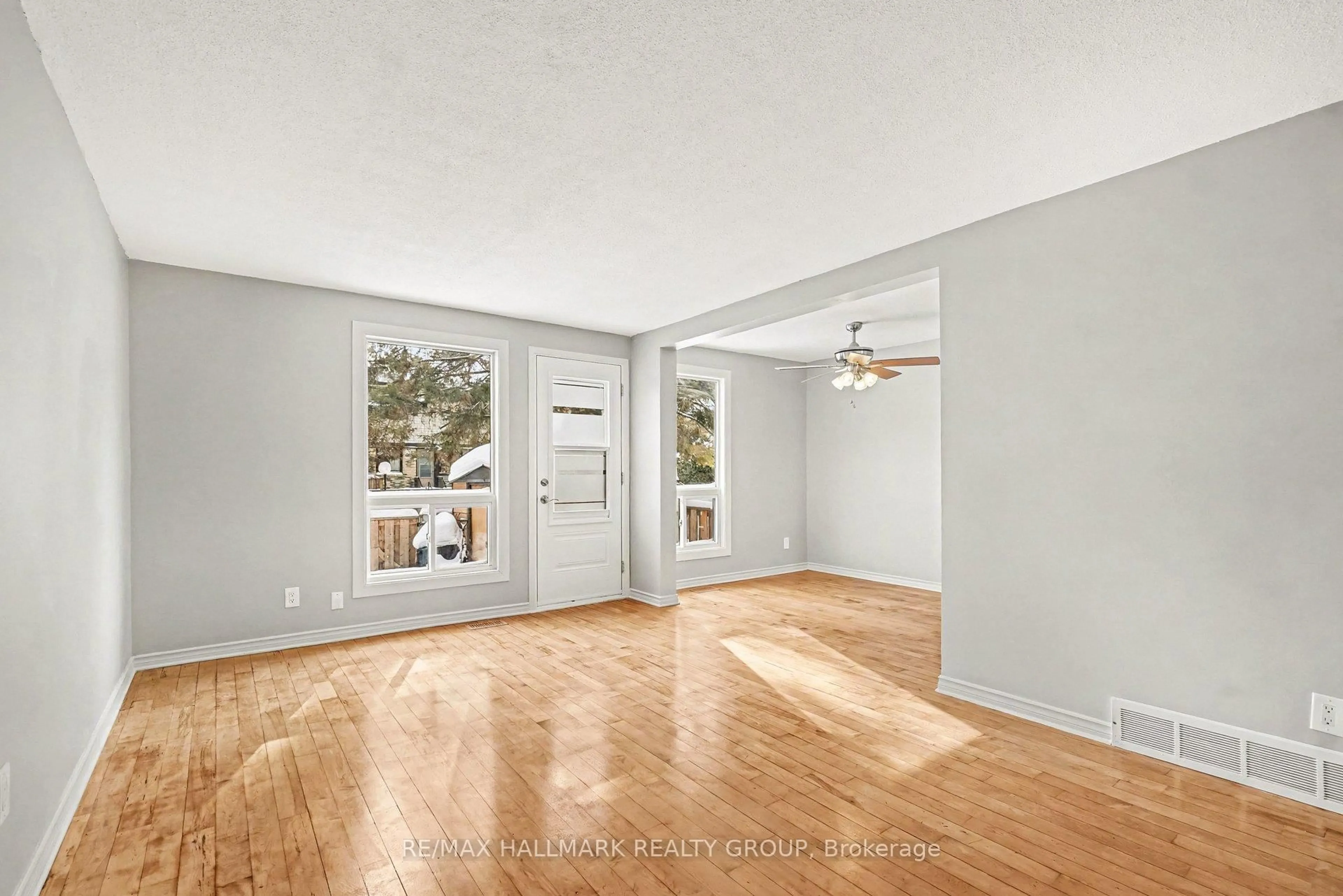 A pic of a room for 7846 Jeanne D'arc Blvd #55, Ottawa Ontario K1C 2E9