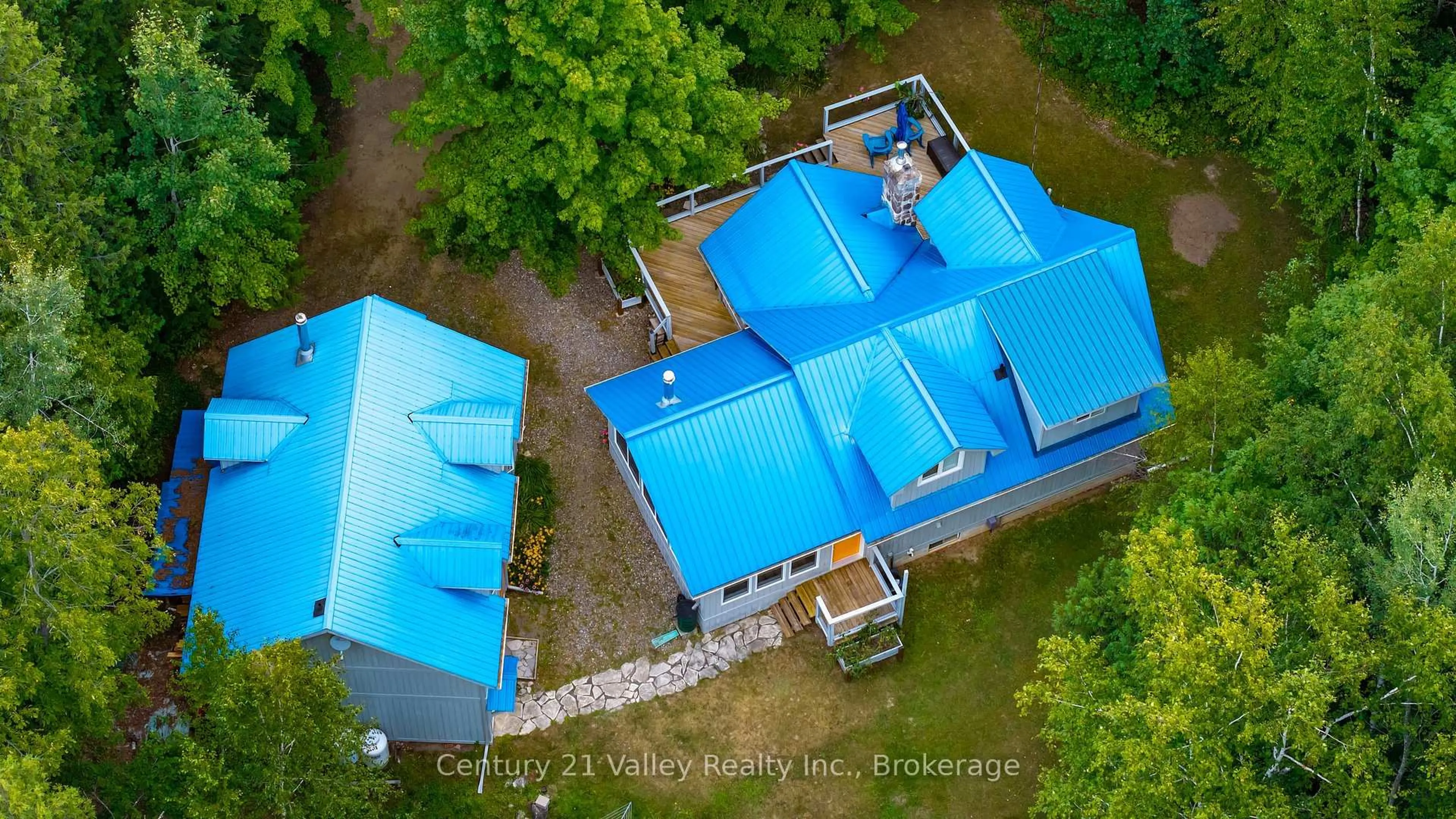 A pic from outside/outdoor area/front of a property/back of a property/a pic from drone, building for 671 Graphite Bay Rd, Calabogie Ontario K0J 1H0