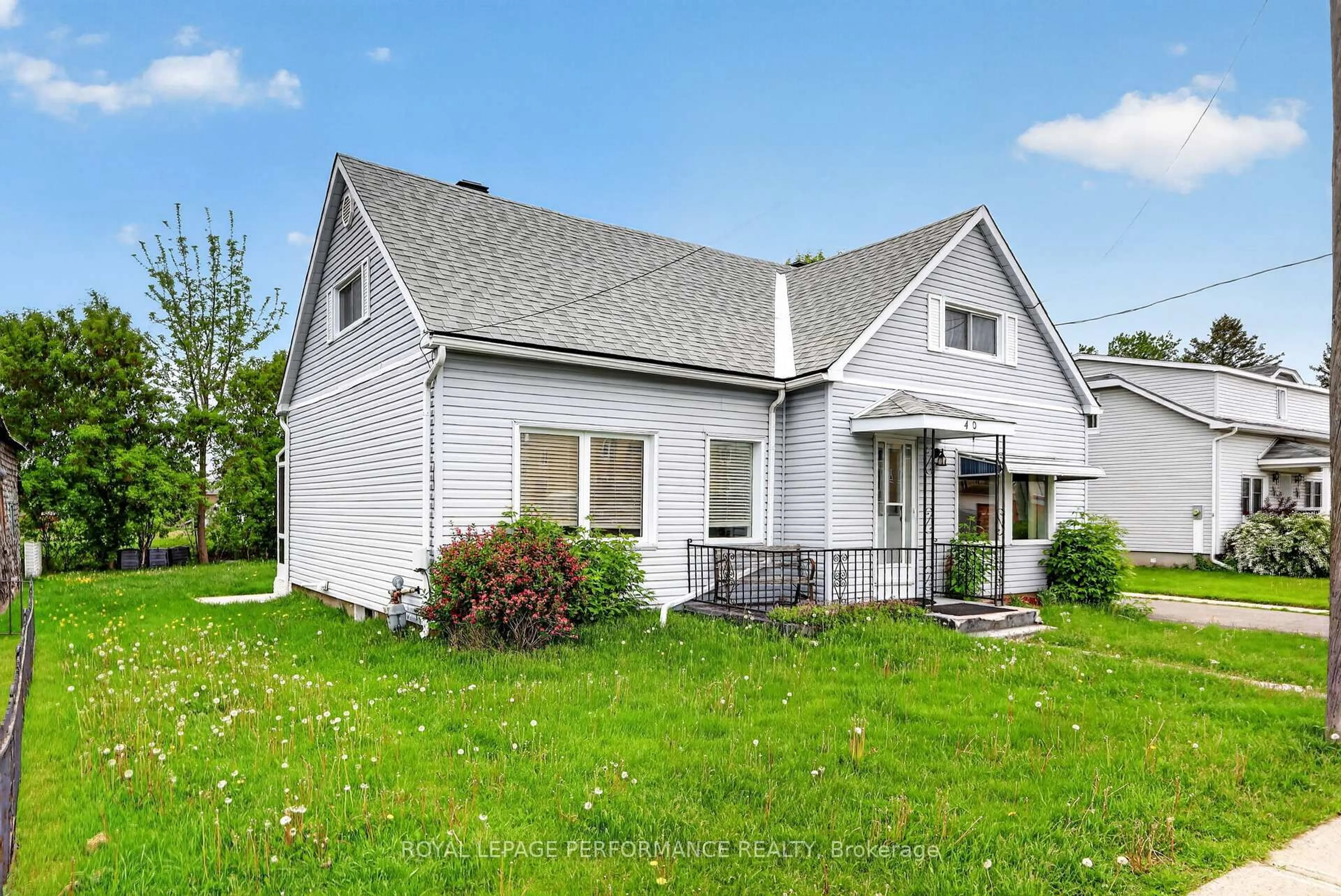 Home with vinyl exterior material, street for 40 Forget St, Russell Ontario K0A 1W0