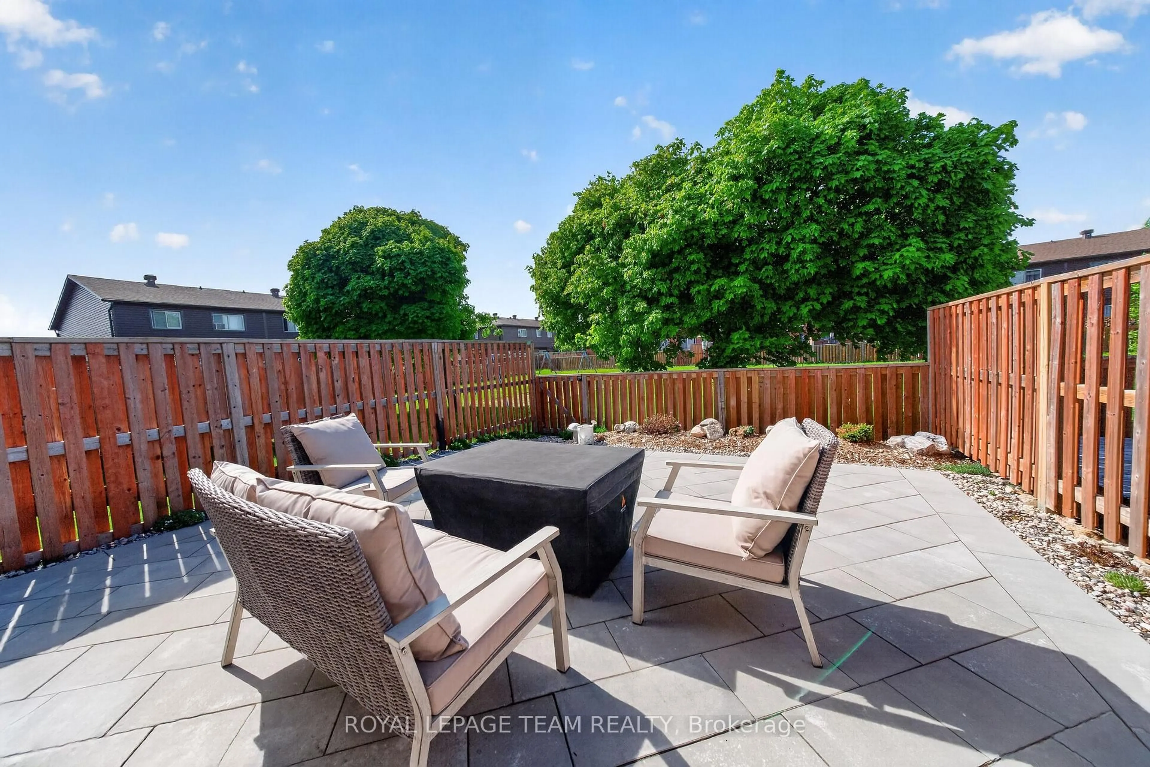 Patio, street for 3315 Hogarth Ave #37, Ottawa Ontario K1T 1S6