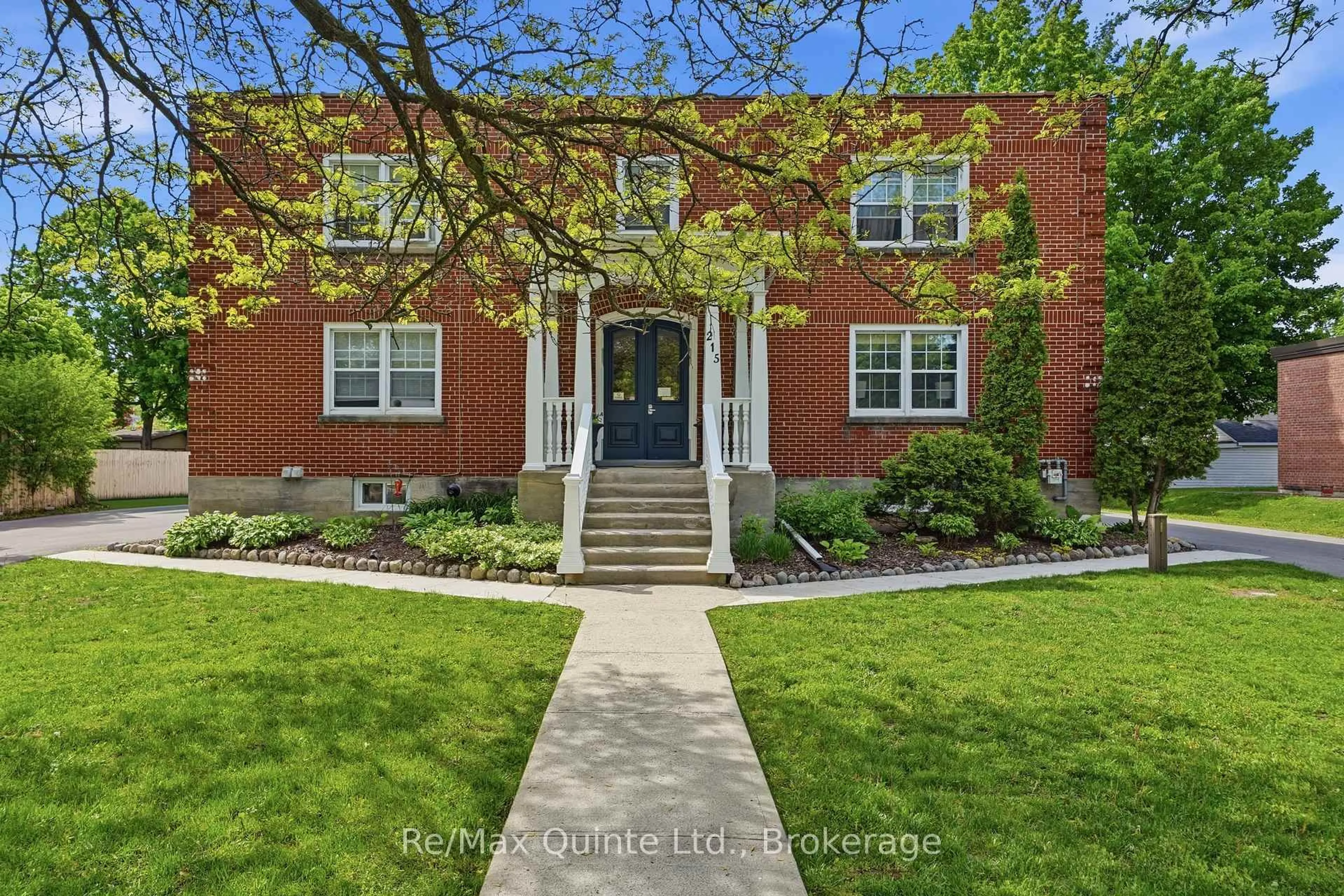 Home with brick exterior material, street for 215 Victoria Ave, Belleville Ontario K8N 2C2