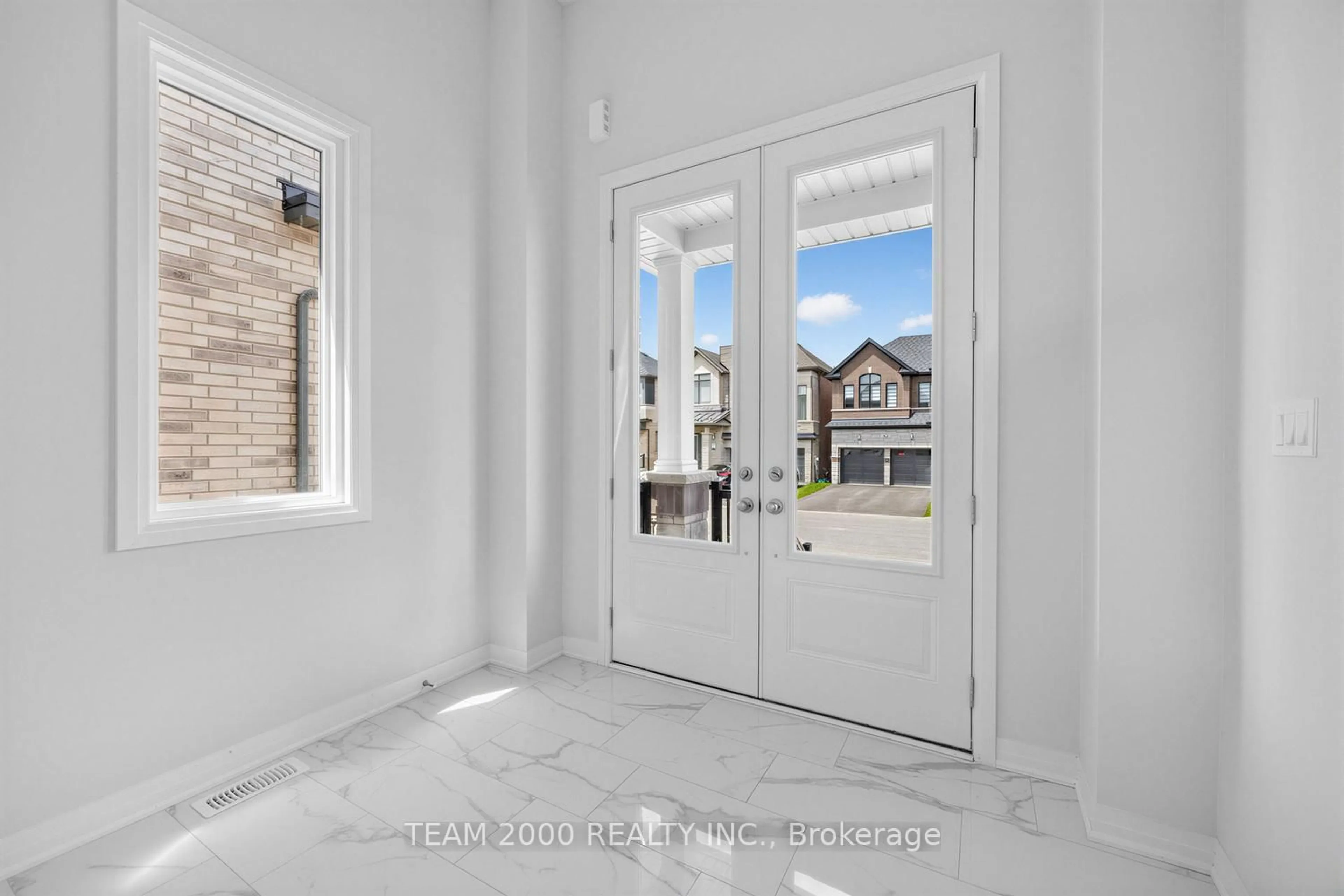 Indoor entryway for 81 Gibson Dr, Erin Ontario N0B 1T0