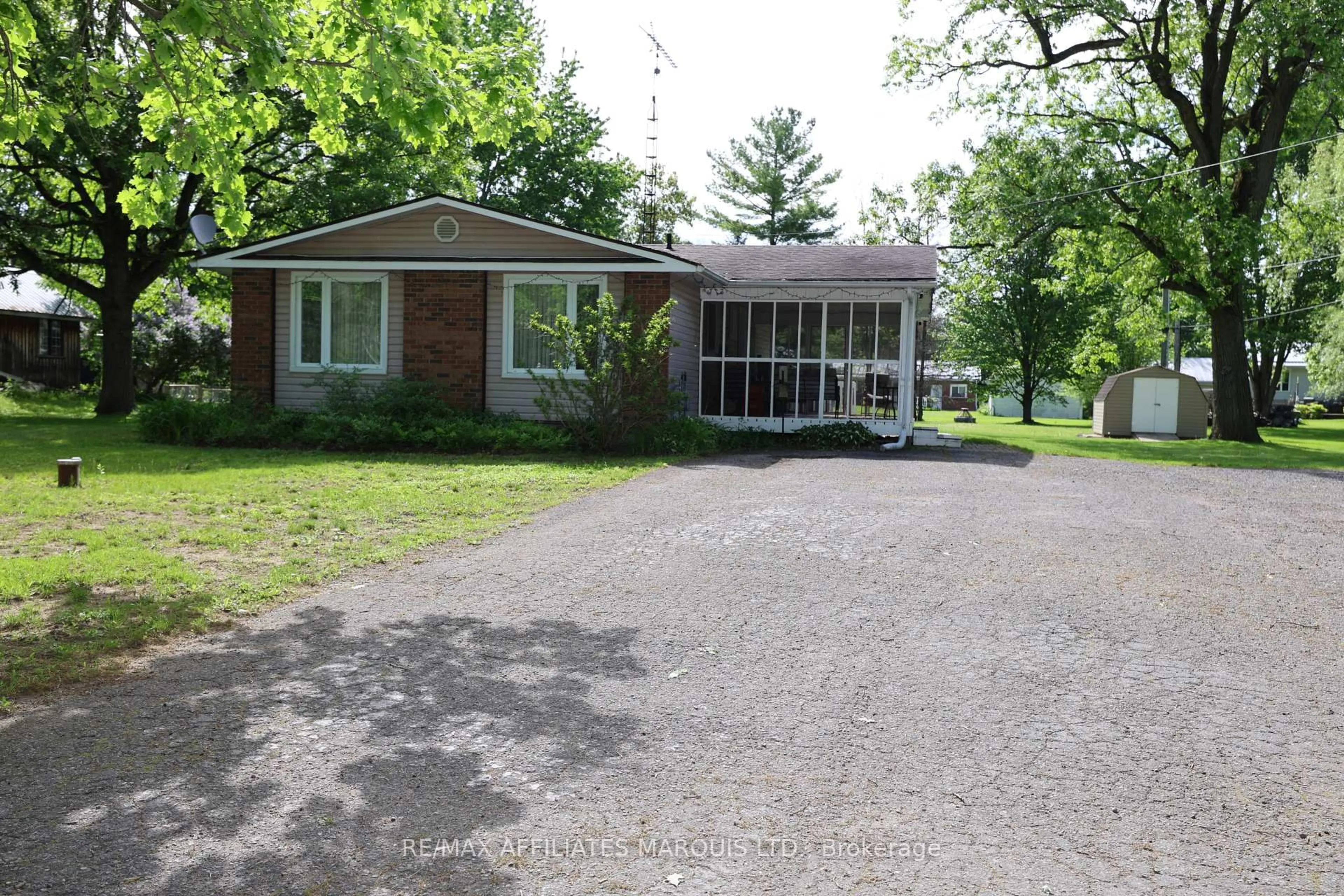 Unknown for 9 Sutton Dr, Edwardsburgh/Cardinal Ontario K0E 1T1