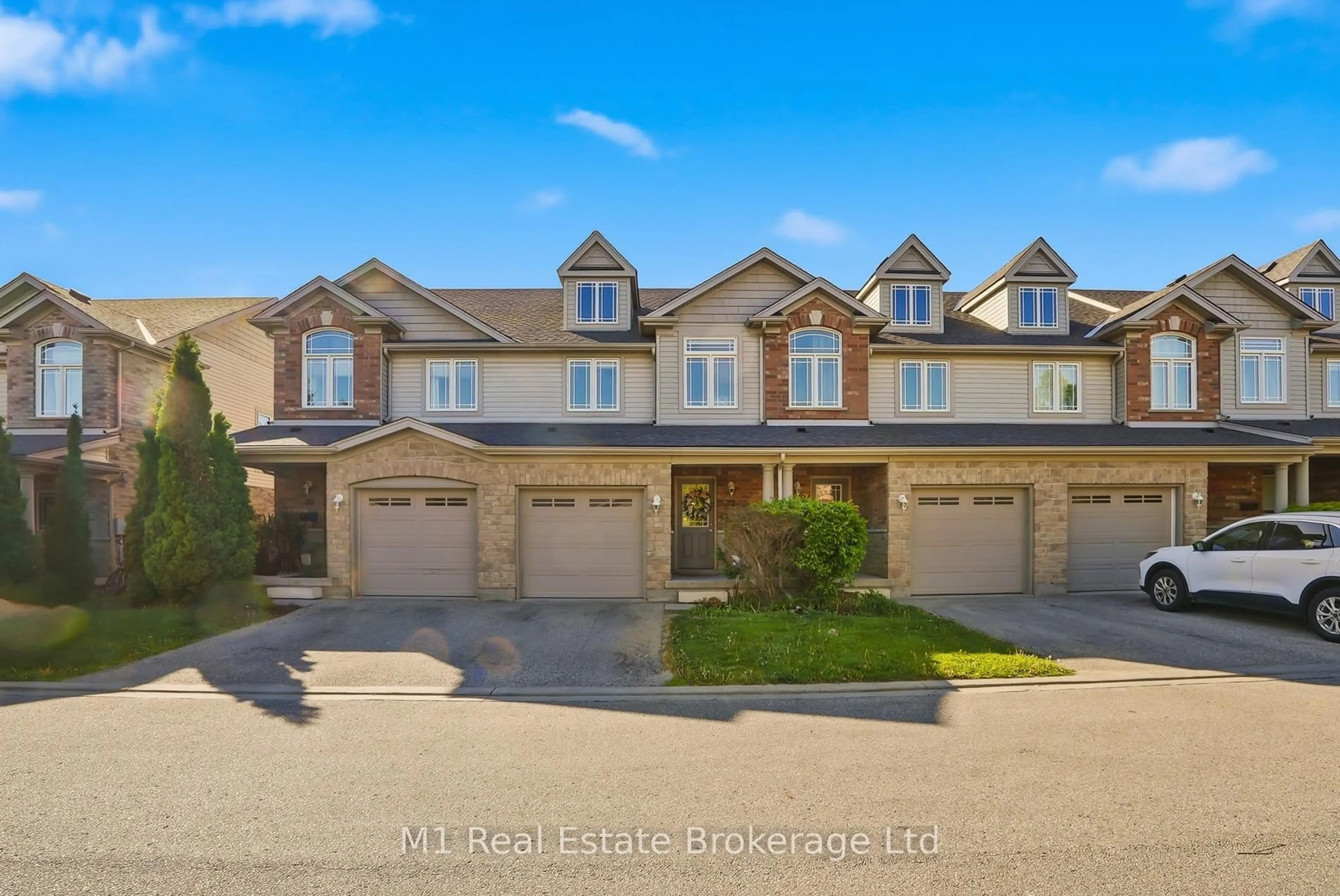 A pic from outside/outdoor area/front of a property/back of a property/a pic from drone, street for 22 Lambeth Way, Guelph Ontario N1L 0H1