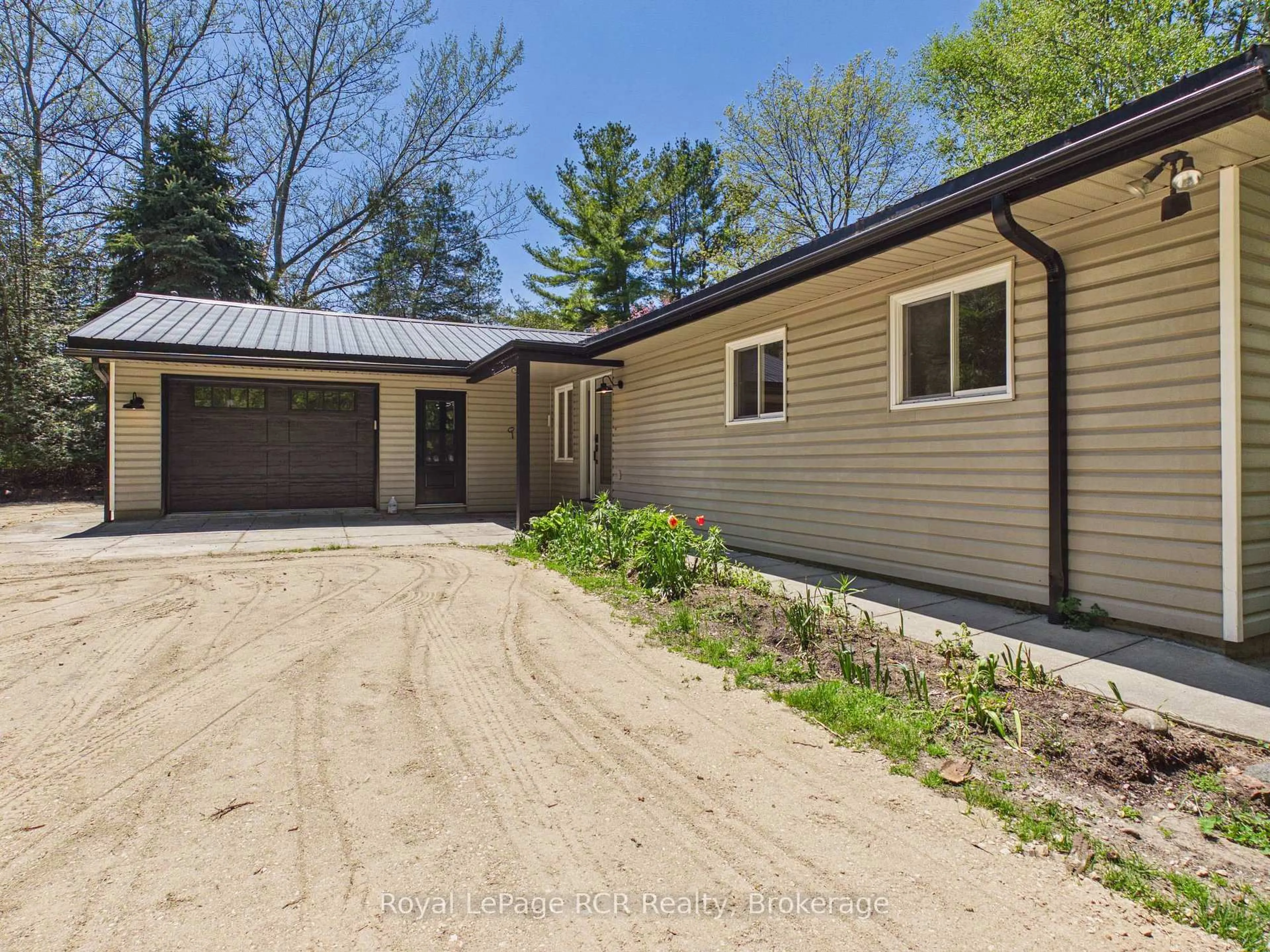 Unknown for 375 Lake Range Dr, Huron-Kinloss Ontario N2Z 2X3