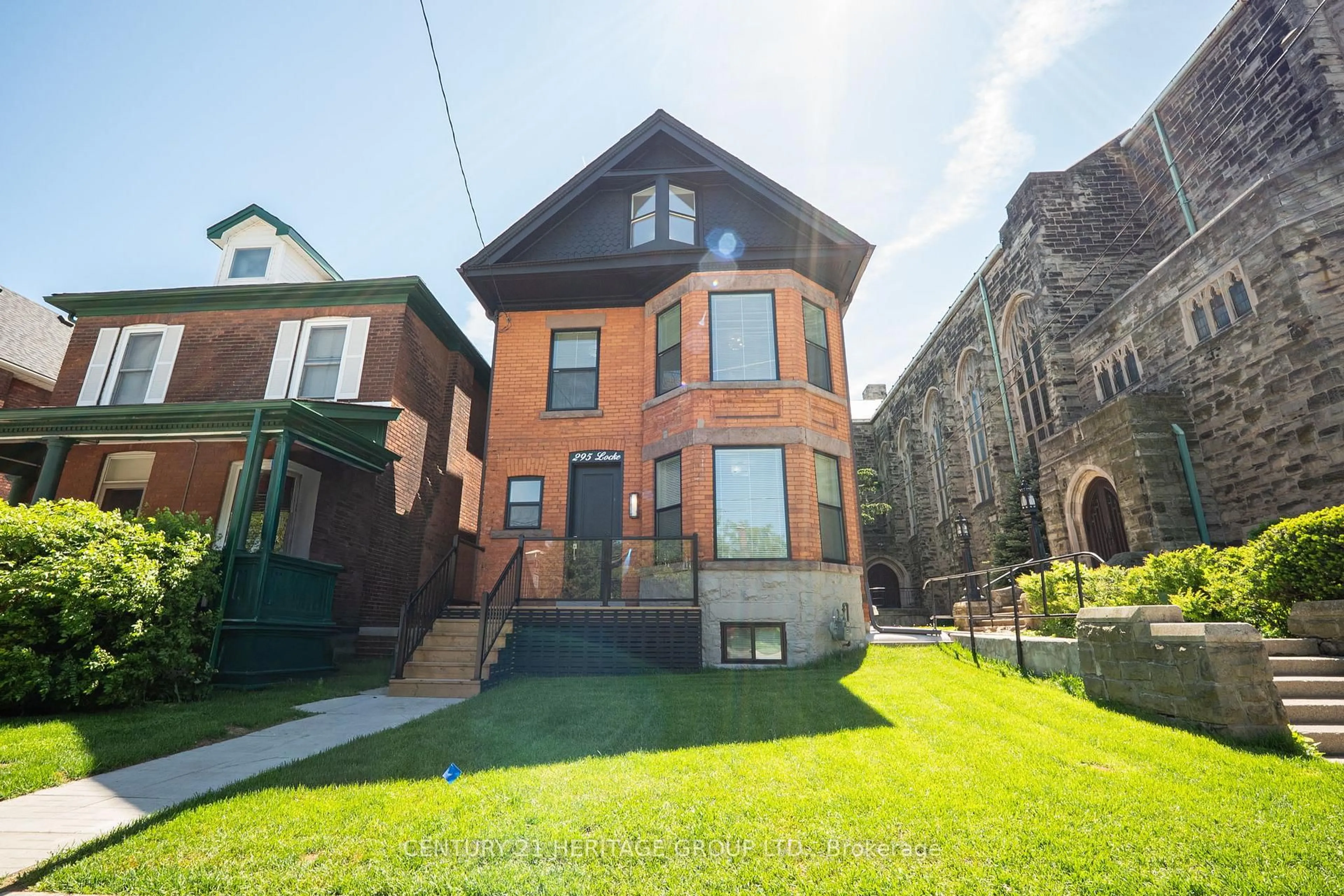 Unknown for 295 Locke St, Hamilton Ontario L8P 4C3