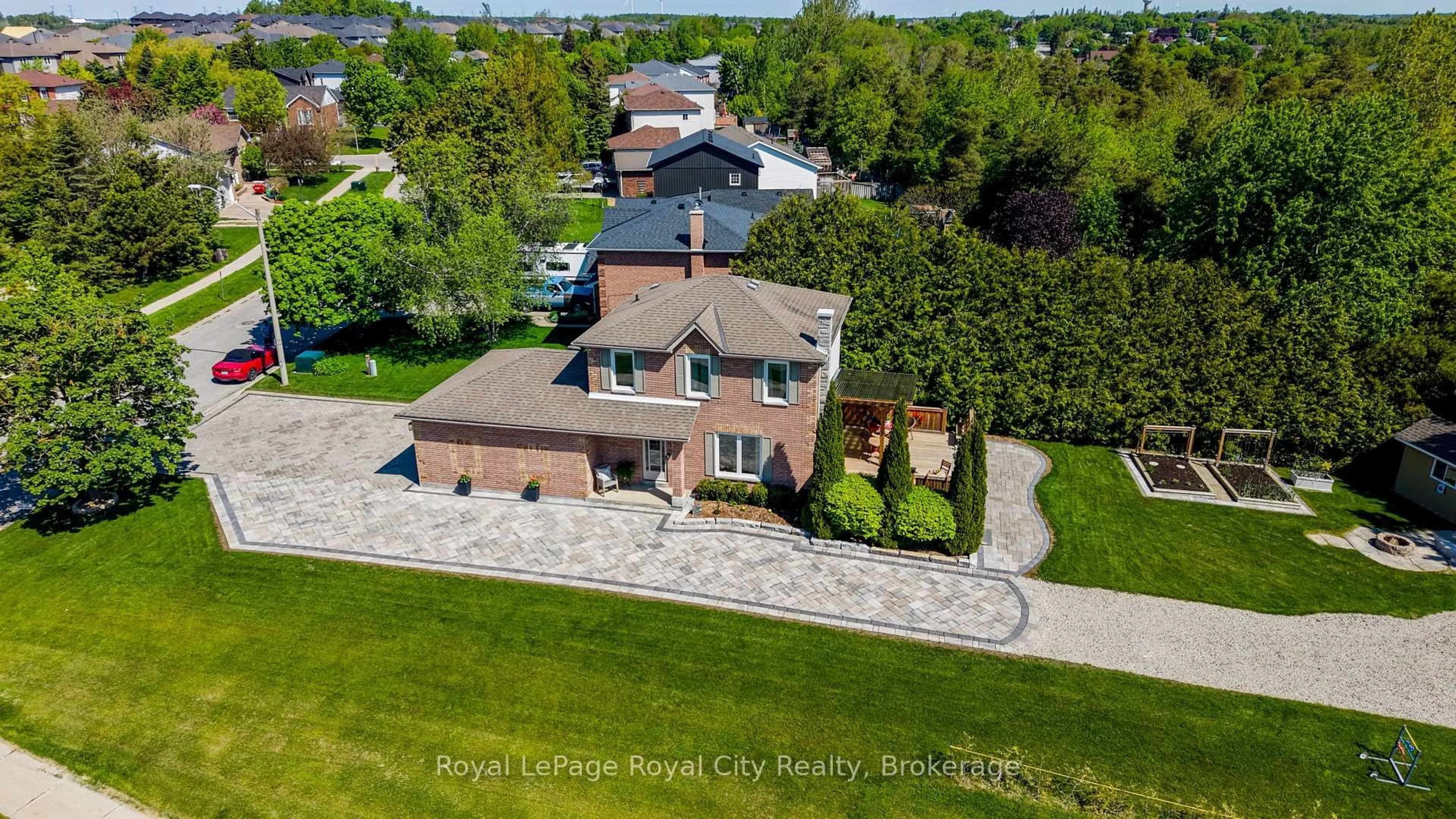 A pic from outside/outdoor area/front of a property/back of a property/a pic from drone, street for 157 Leeson St, East Luther Grand Valley Ontario L9W 5Y8