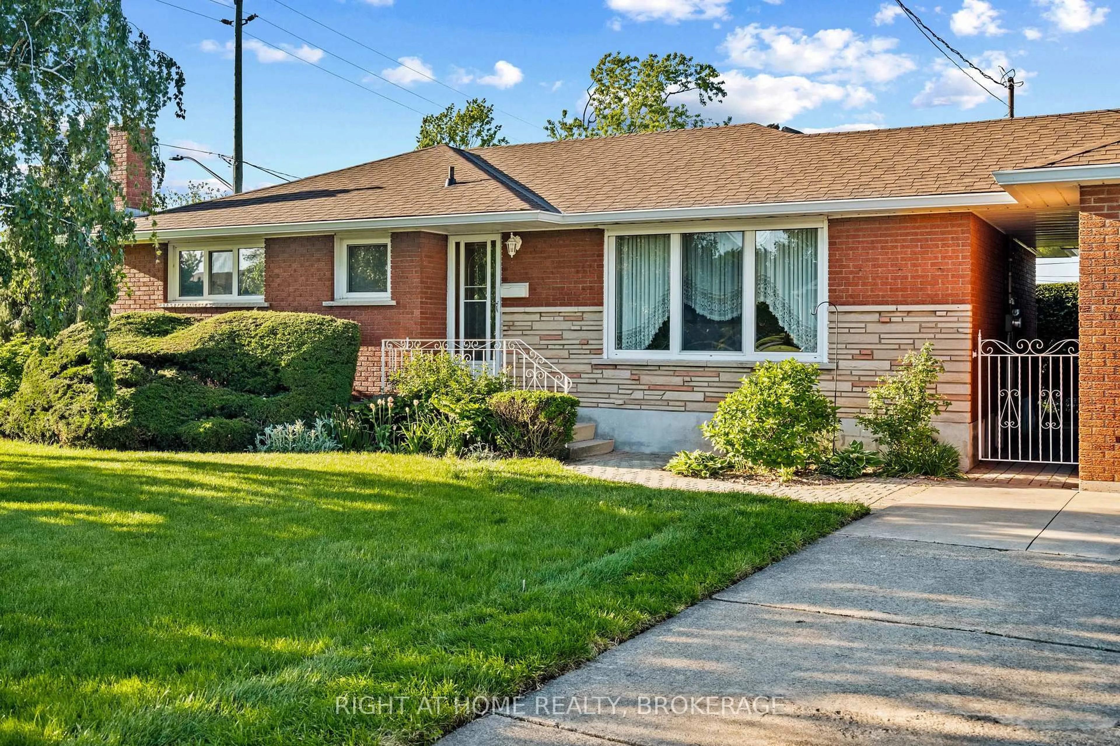 Home with brick exterior material, street for 12 Lorne Ave, Grimsby Ontario L3M 2H5