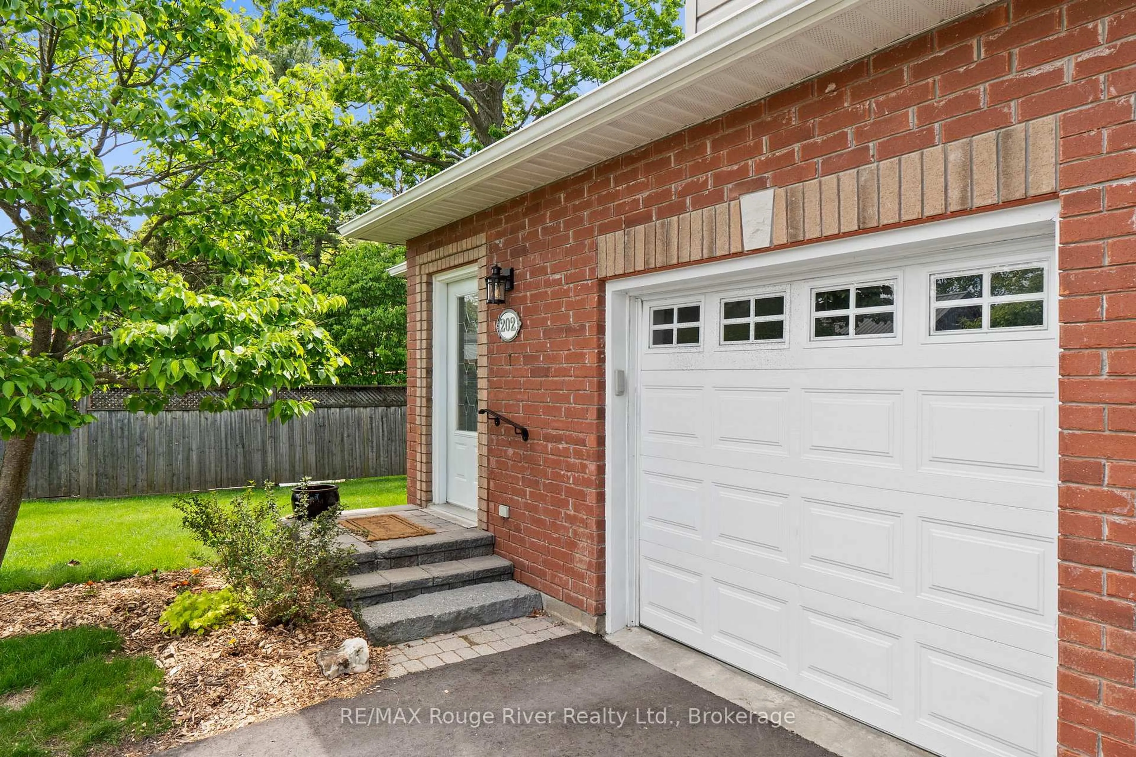 Home with brick exterior material, street for 300 D'arcy St #202, Cobourg Ontario K9A 0A2