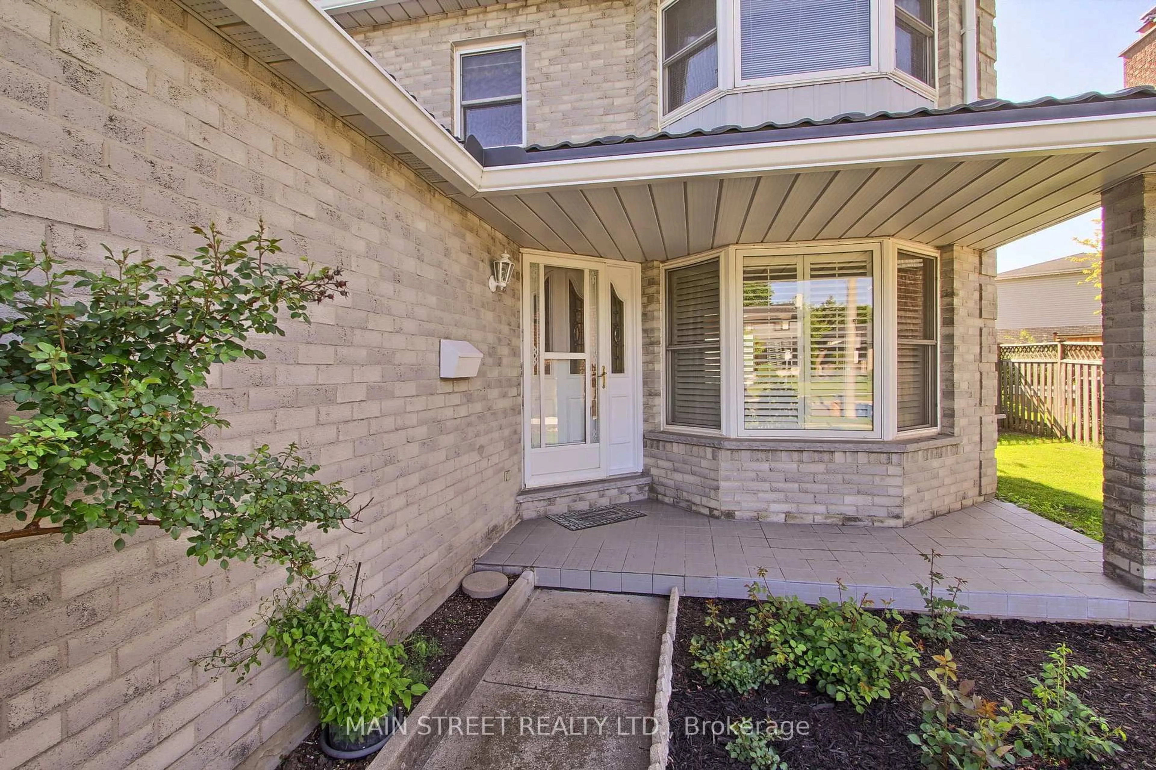 Home with brick exterior material, street for 316 Biehn Dr, Kitchener Ontario N2R 1C7
