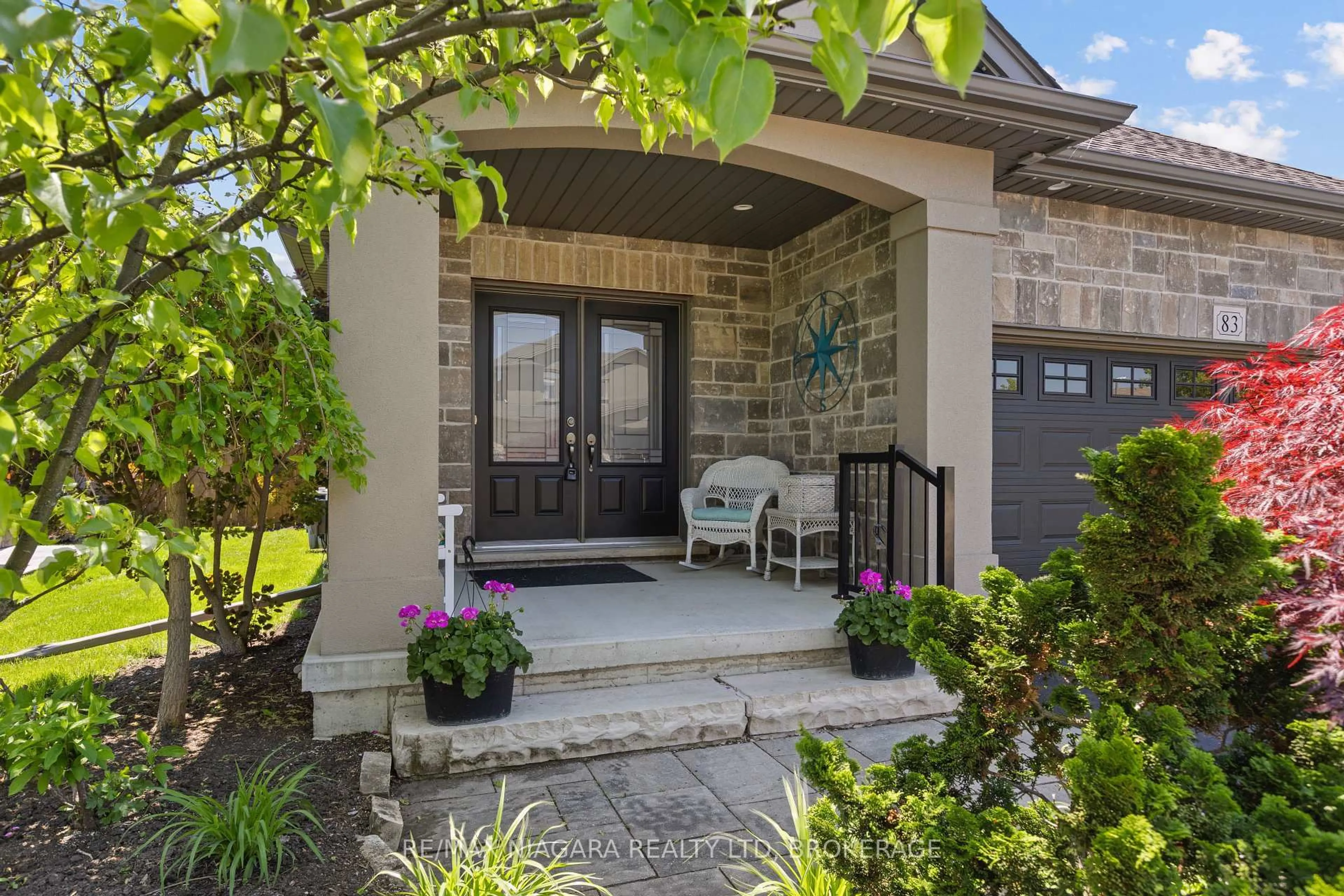 Indoor entryway for 83 Gaiser Rd, Welland Ontario L3C 0B5