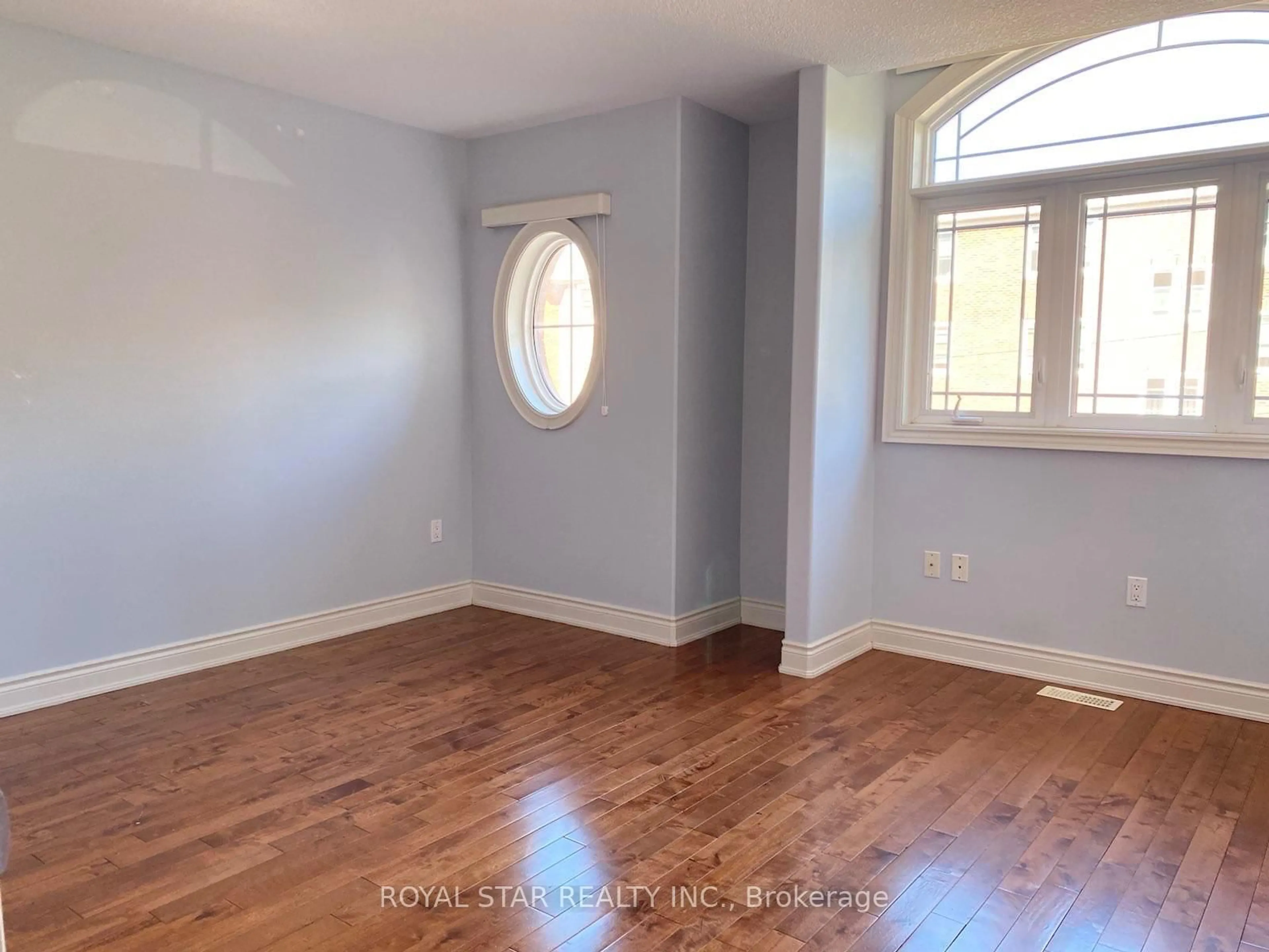 A pic of a room for 32 Mountwood Ave, Hamilton Ontario L8N 2G9