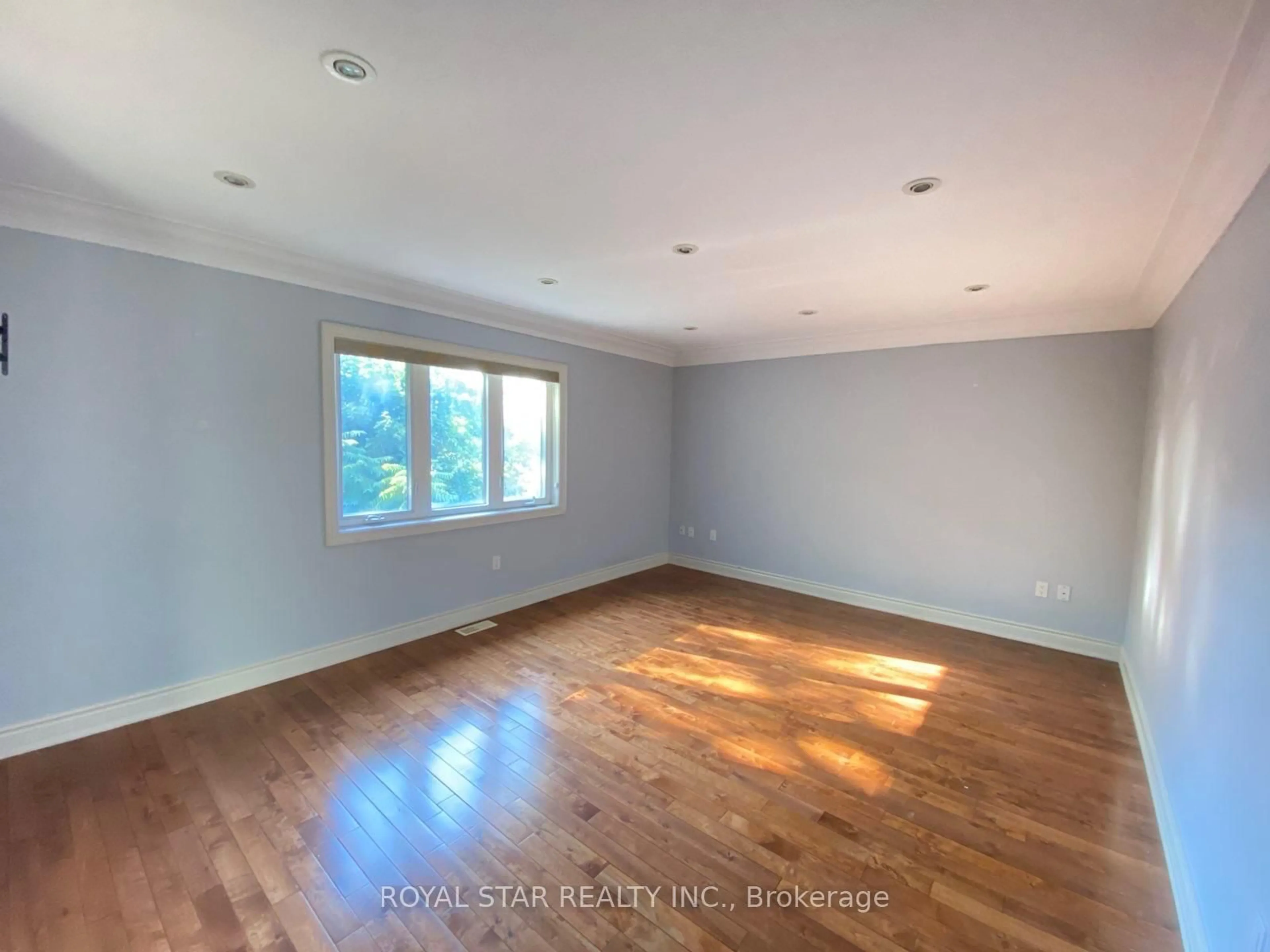 A pic of a room for 32 Mountwood Ave, Hamilton Ontario L8N 2G9