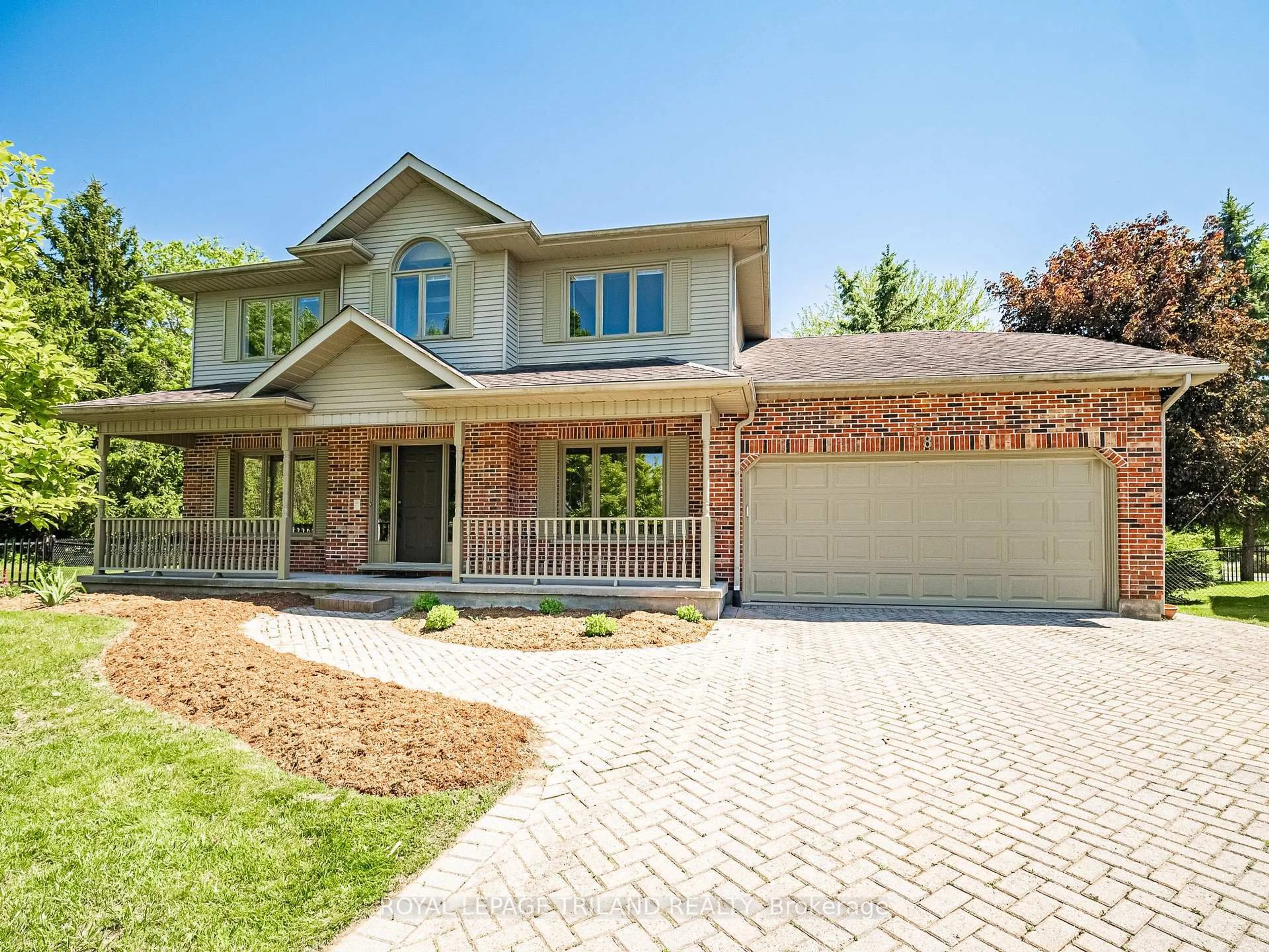 Home with brick exterior material, street for 18 Angus Crt, London North Ontario N5X 3J4