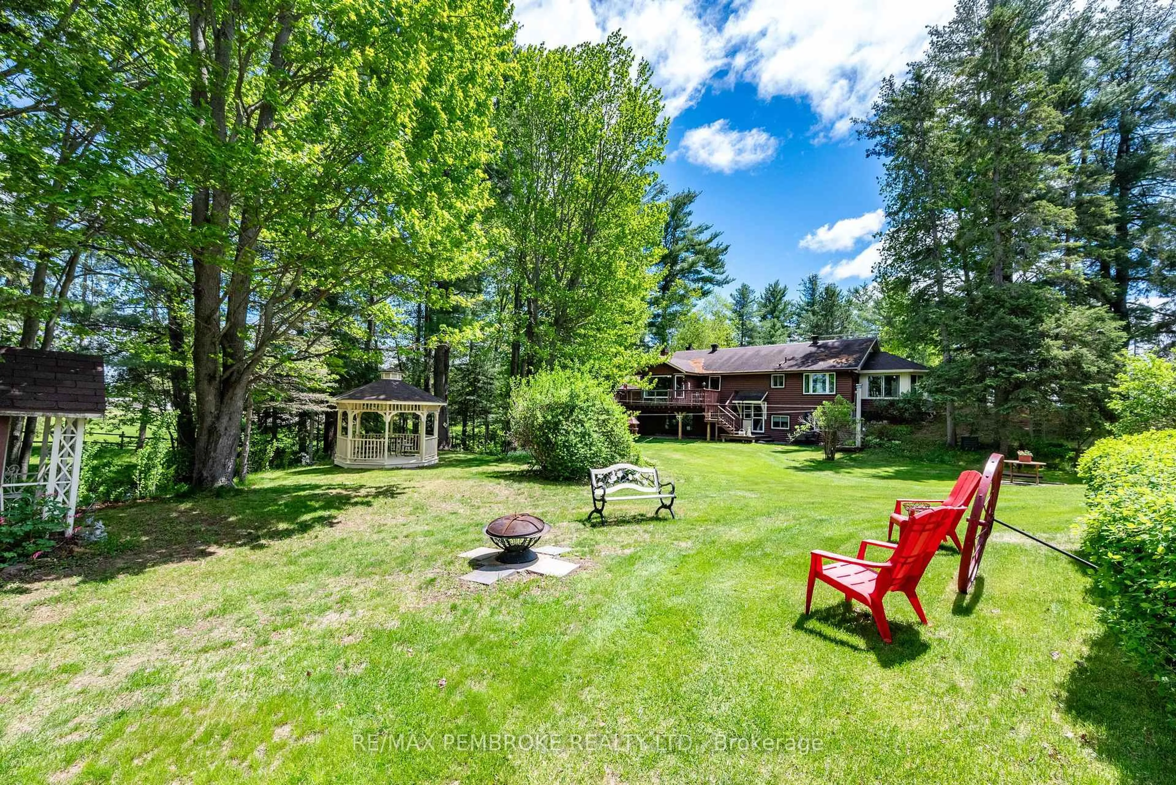 Patio, water/lake/river/ocean view for 236 Witt Rd, Pembroke Ontario K8A 6W5
