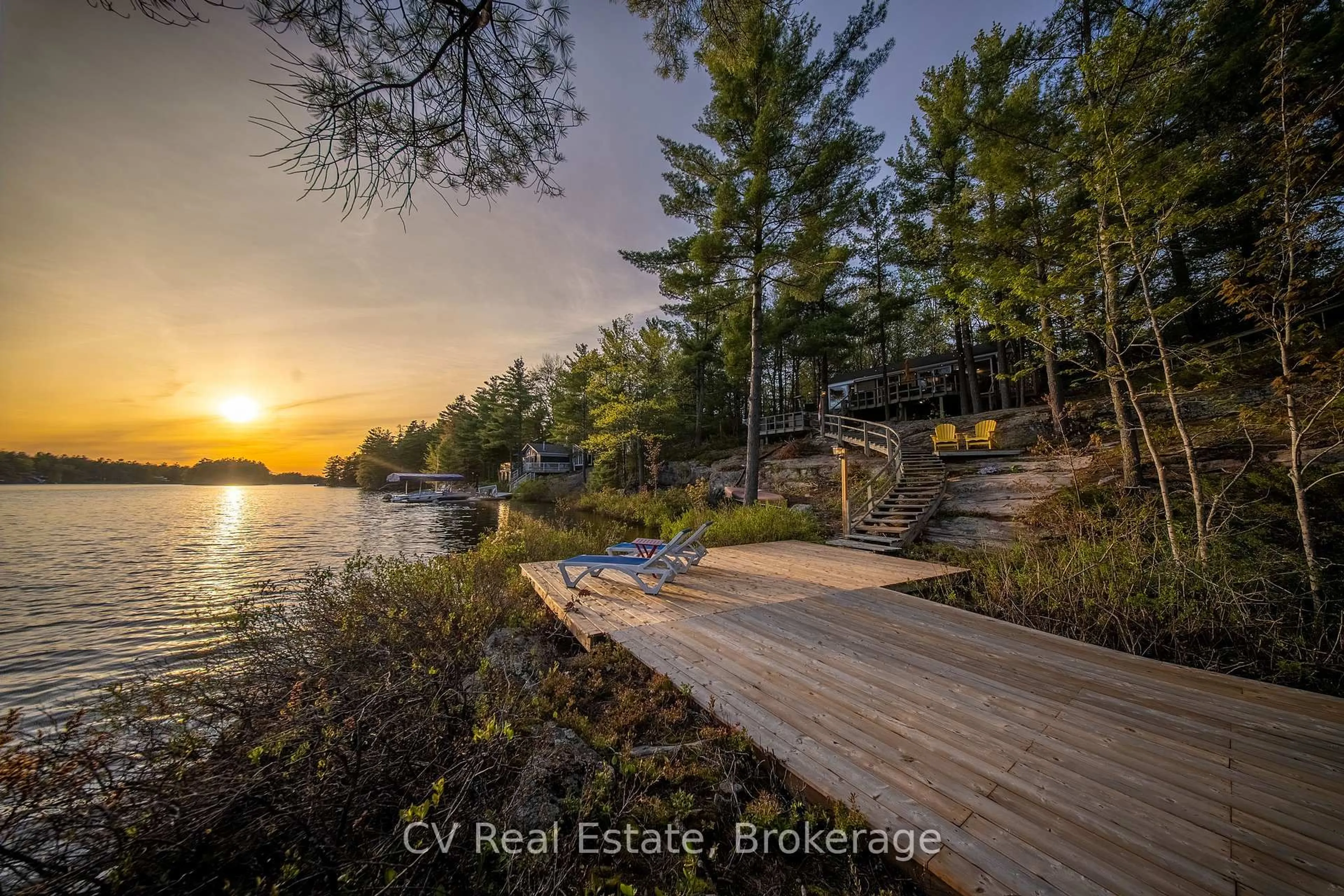A pic from outside/outdoor area/front of a property/back of a property/a pic from drone, water/lake/river/ocean view for 28 Redwig Dr, Gravenhurst Ontario P1P 0E5