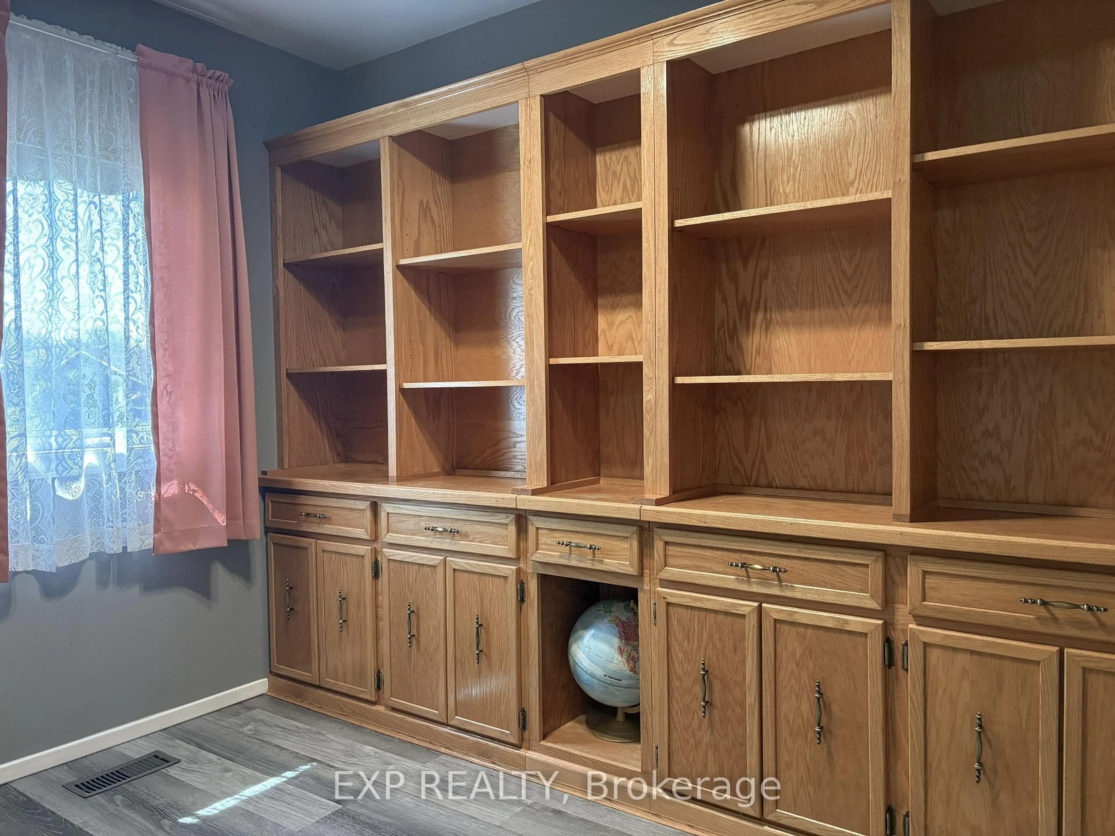Storage room or clothes room or walk-in closet for 426 Sidney Ave, Renfrew Ontario K7V 3Z8