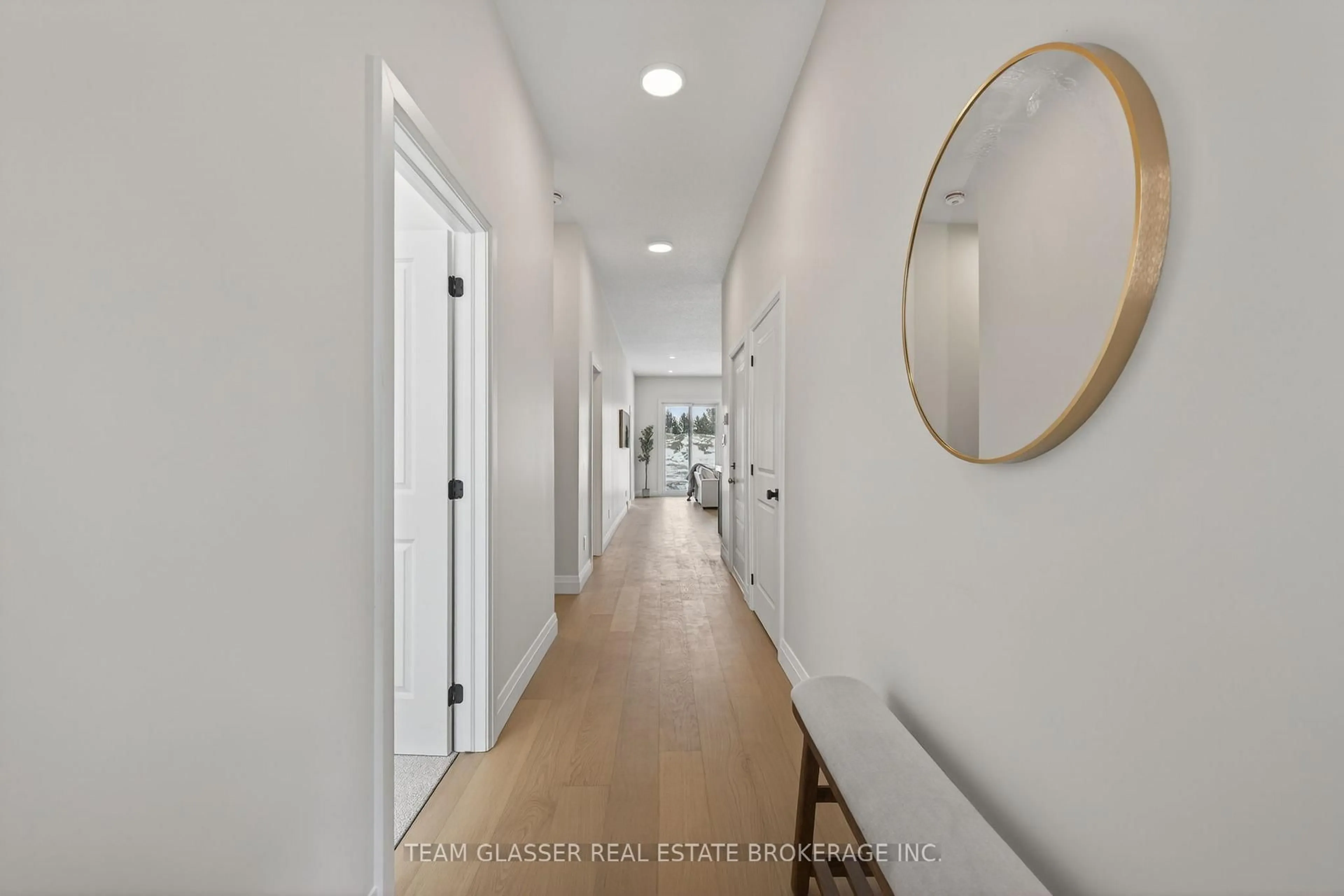 Indoor entryway for 22 Dearing Dr, South Huron Ontario N0M 1T0
