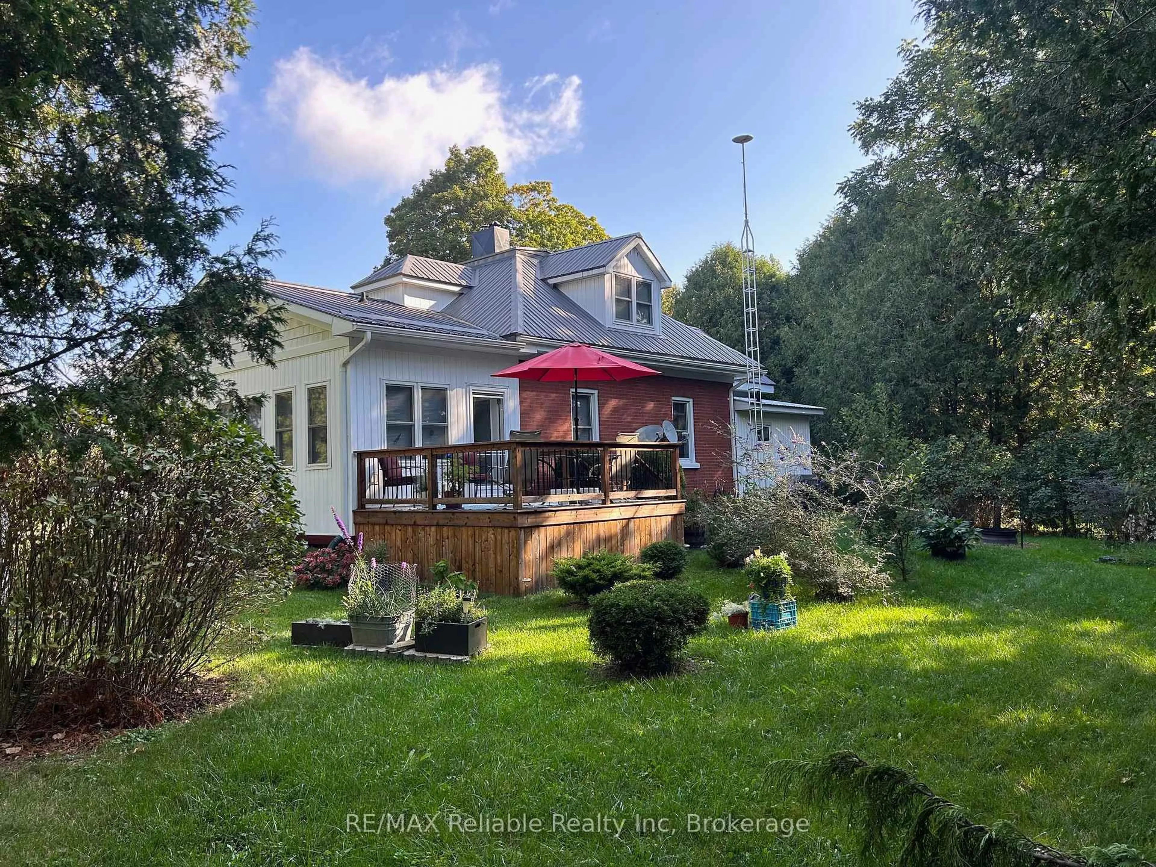 A pic from outside/outdoor area/front of a property/back of a property/a pic from drone, unknown for 79198 Porters Hill Line, Central Huron Ontario N7A 3X8