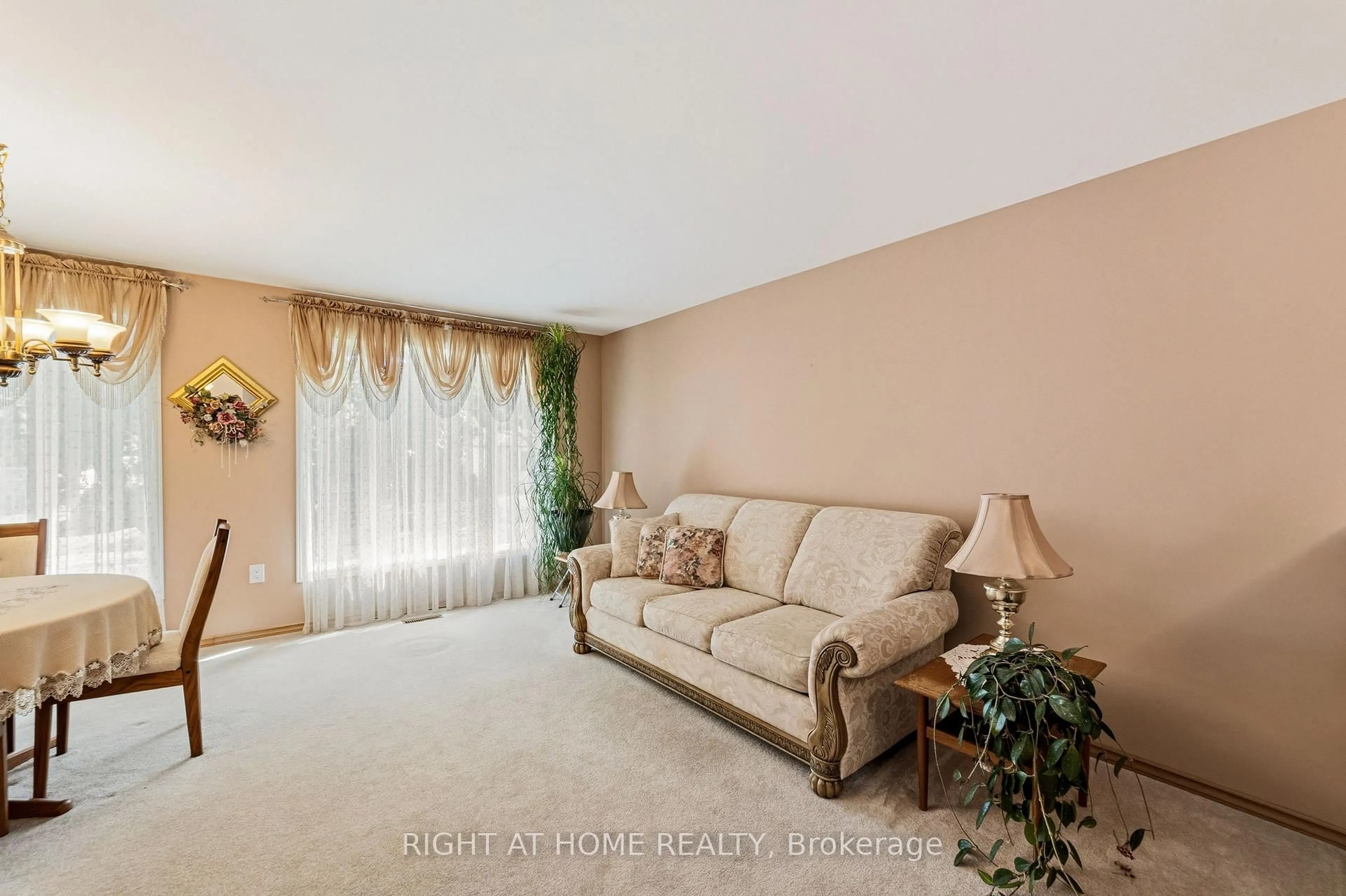 Living room with furniture, unknown for 450 Brigadoon Dr, Hamilton Ontario L9C 6E4