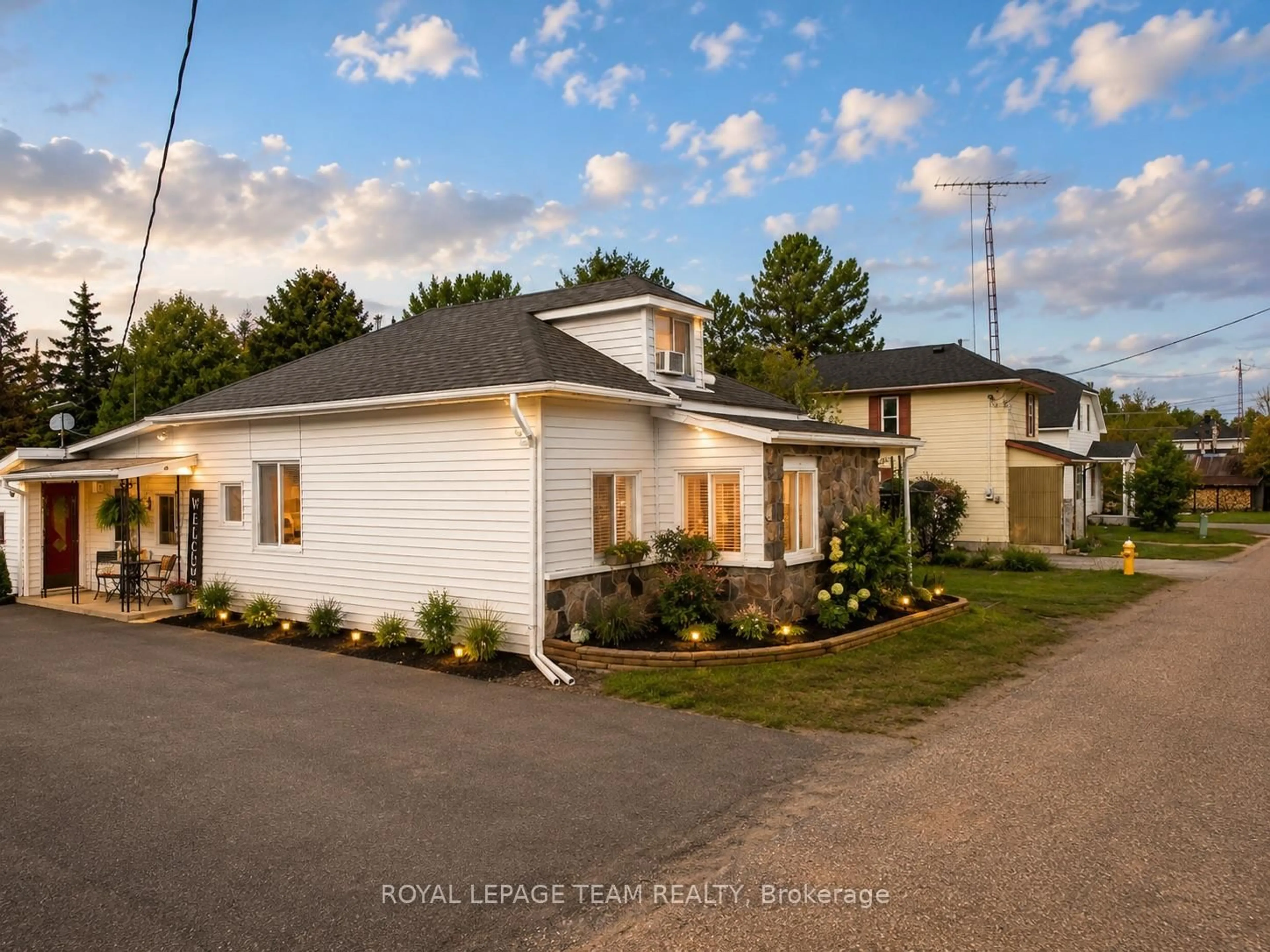 Unknown for 26 Lane St, Barry's Bay Ontario K0J 1B0