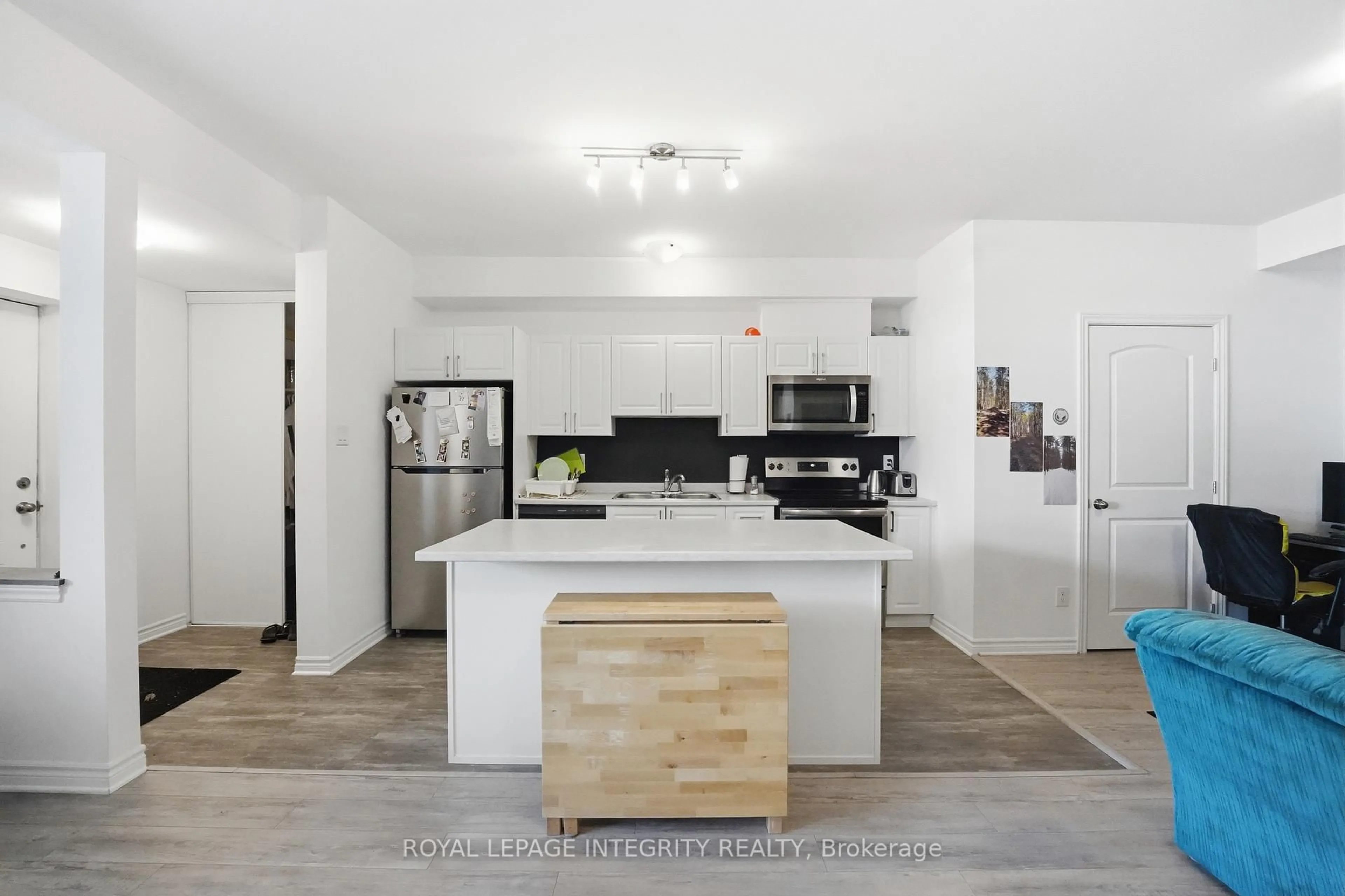 Open concept kitchen, unknown for 30 Jaguar Pvt Private #F, Ottawa Ontario K2V 0J3